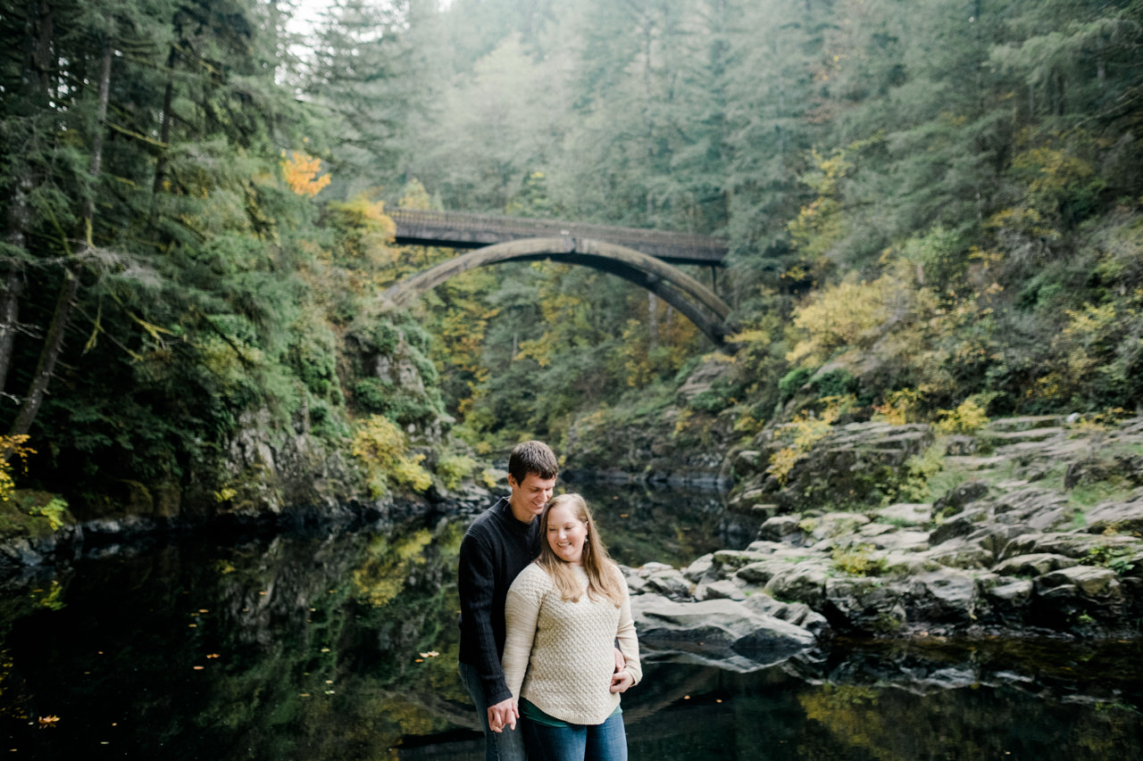 washougal-river-fall-engagement-22.jpg