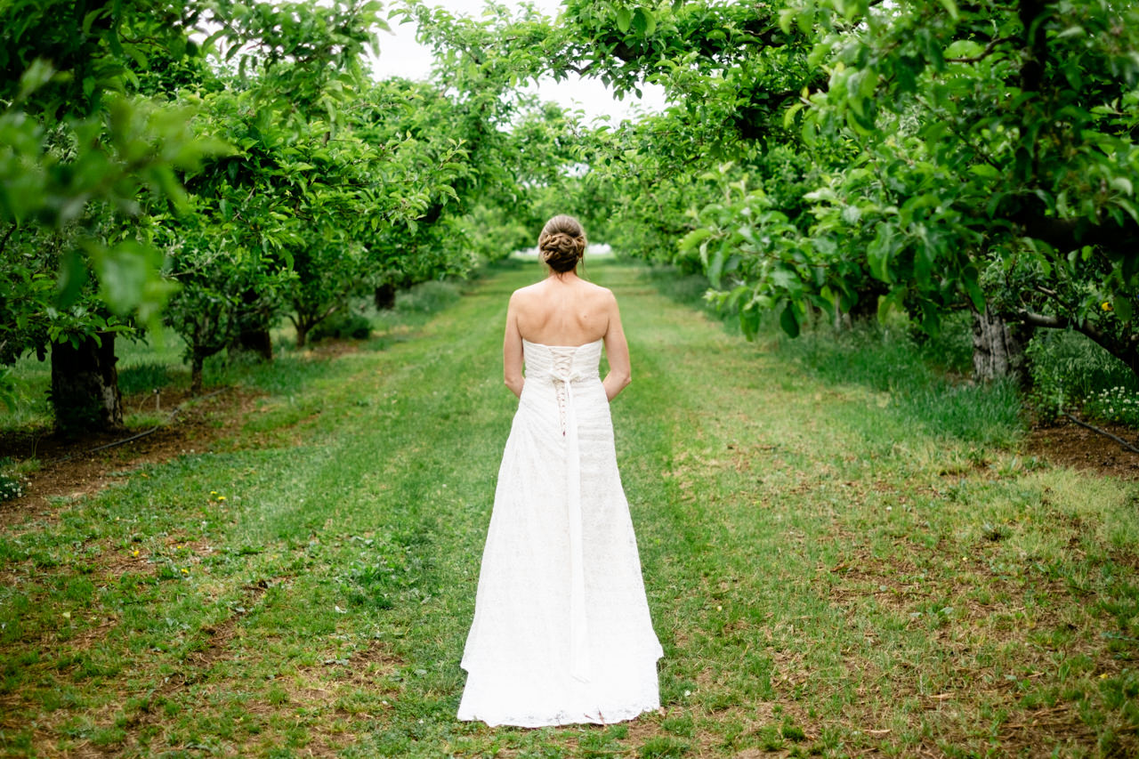 mt-hood-orchards-oregon-hood-river-wedding-009.JPG