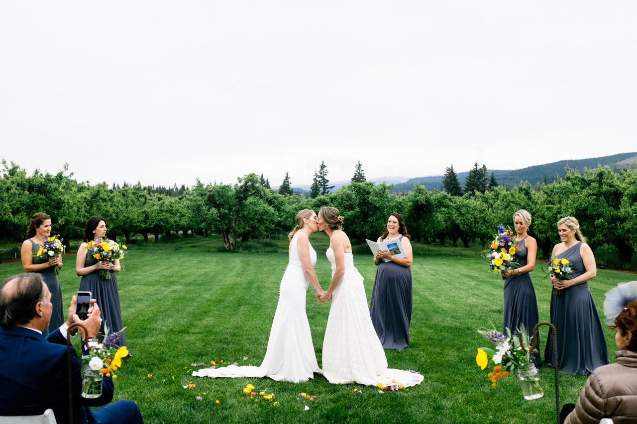 mt-hood-orchards-oregon-hood-river-wedding-064.JPG