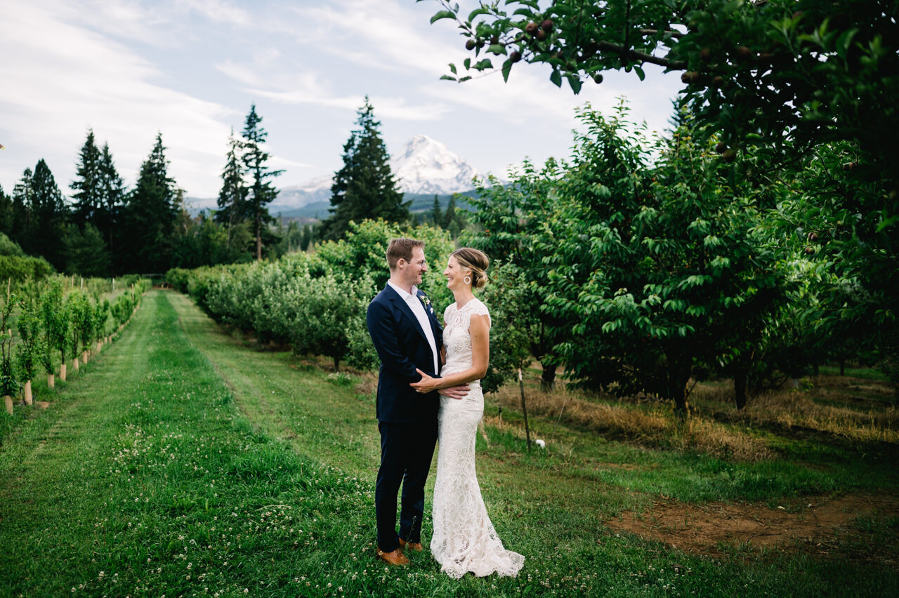  Mt view orchard wedding portrait in front of mt hood 