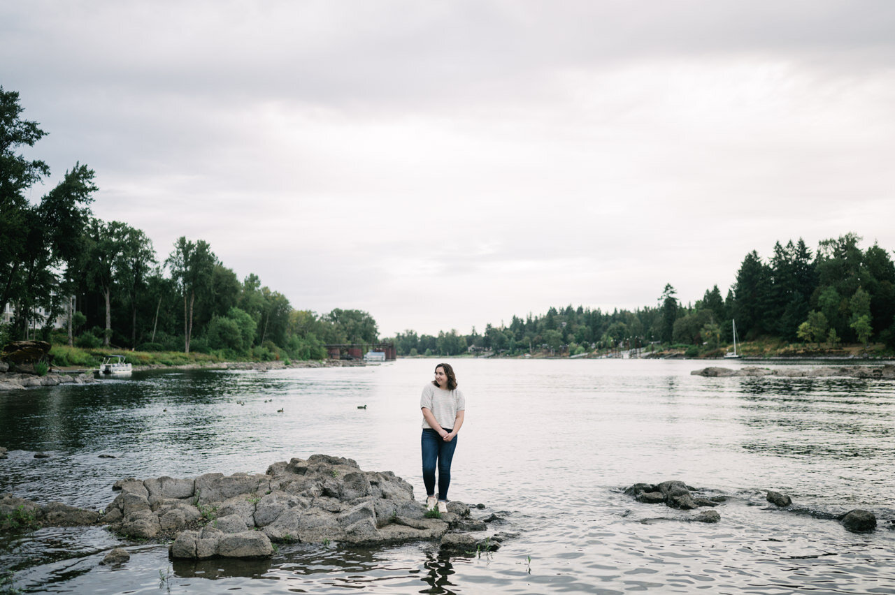 george-rogers-park-lake-oswego-senior-portraits-022.jpg