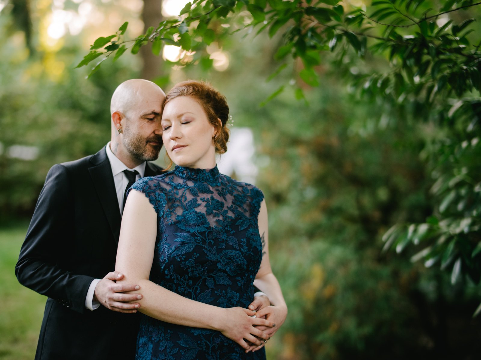 portland-oregon-backyard-blue-dress-wedding-020.JPG