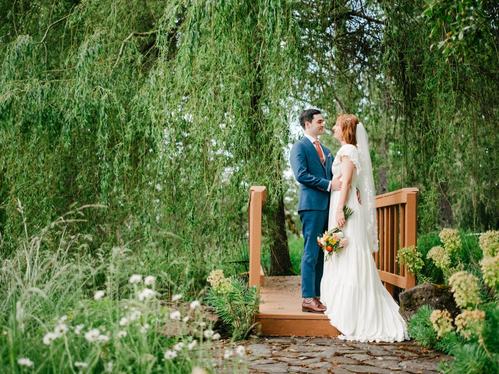 mount tom house summer wedding