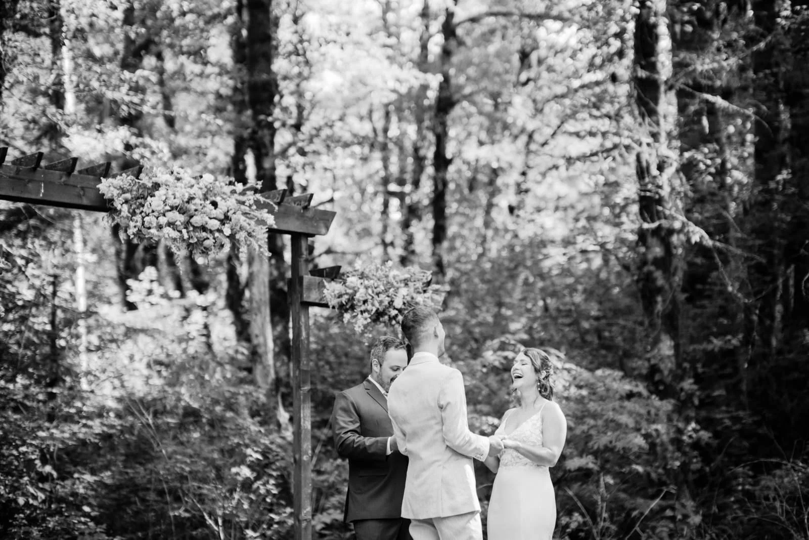 smith-creek-village-silver-falls-park-wedding-025.JPG