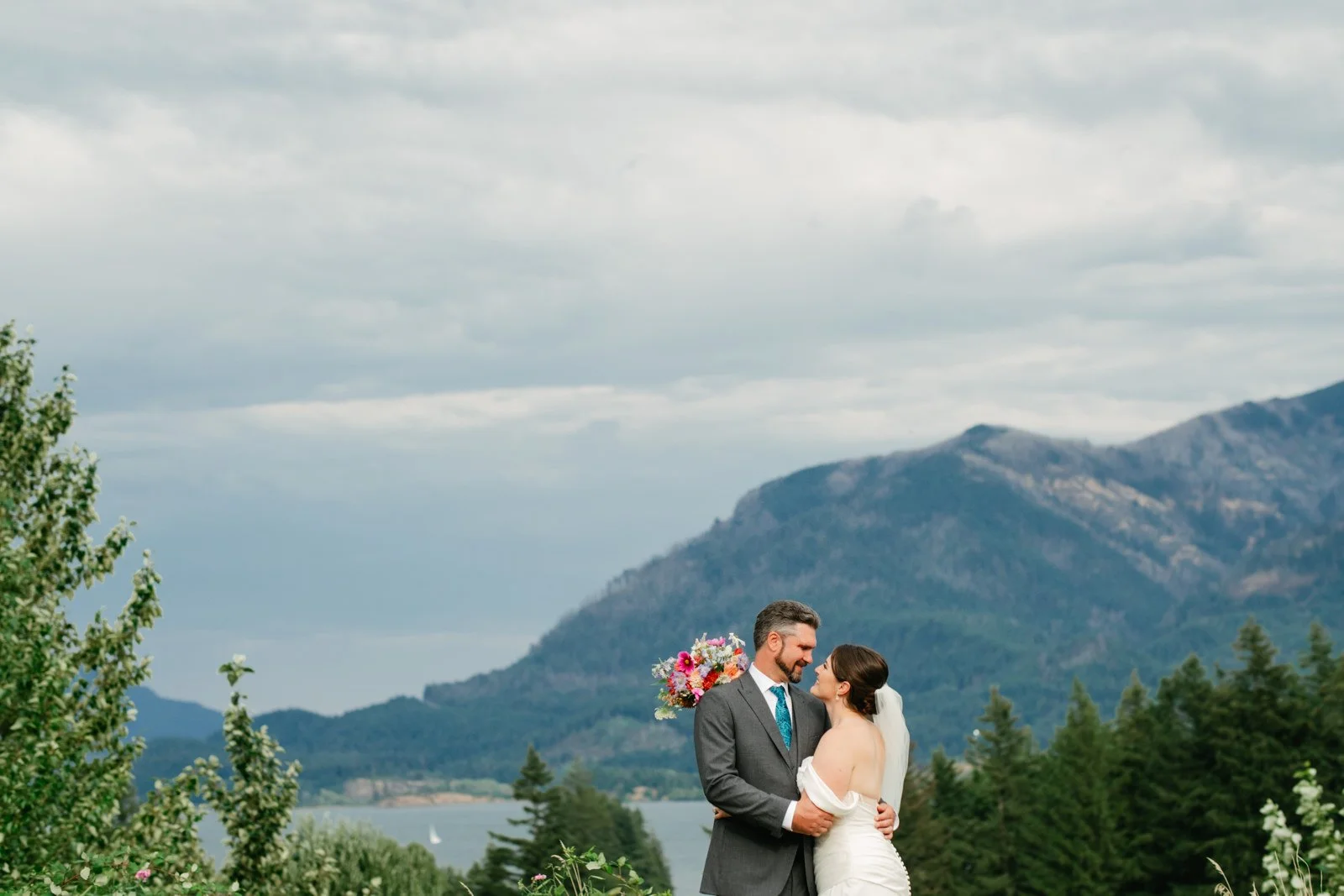 skamania-lodge-moonlight-pavilion-wedding-029.JPG