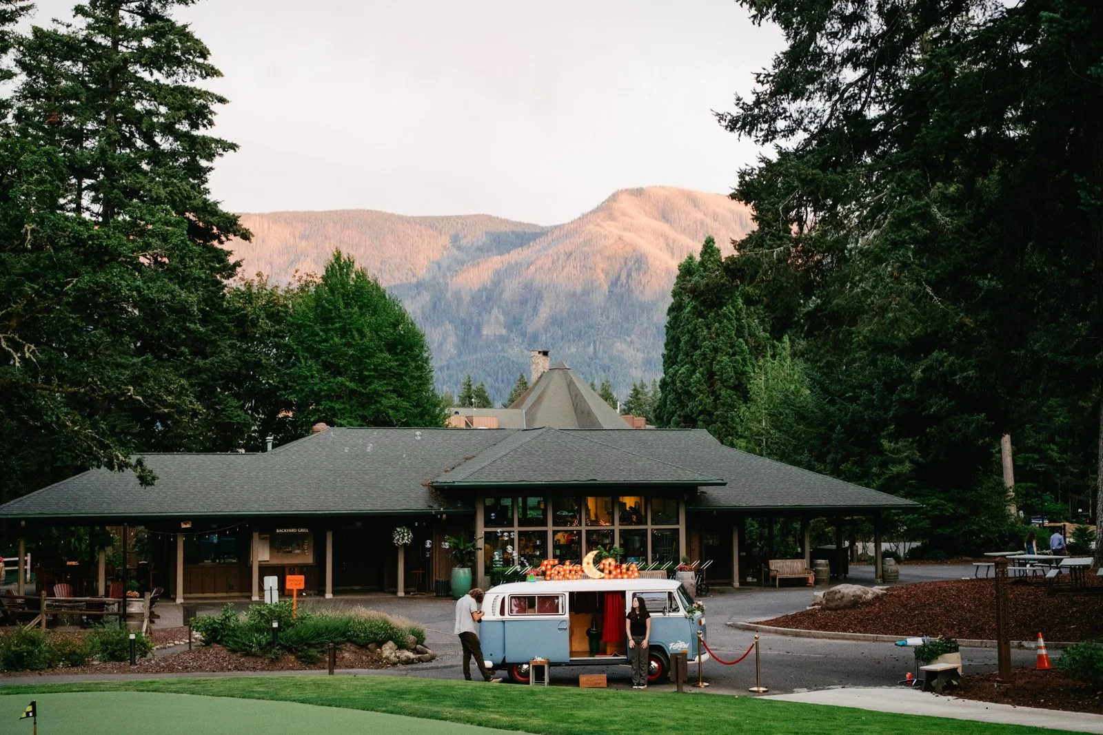 skamania-lodge-moonlight-pavilion-wedding-049.JPG