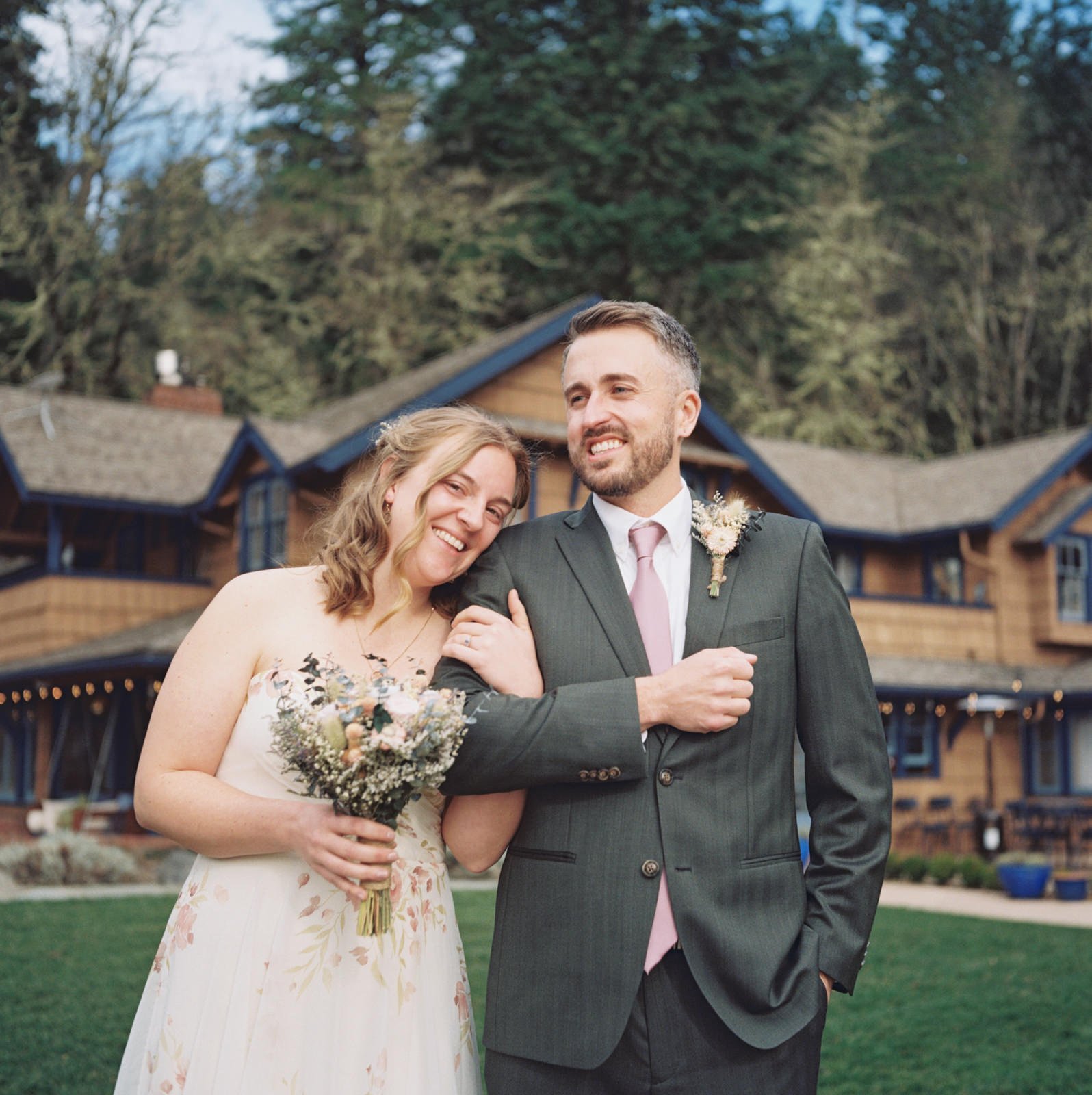 mount-tom-winter-wedding-009.JPG