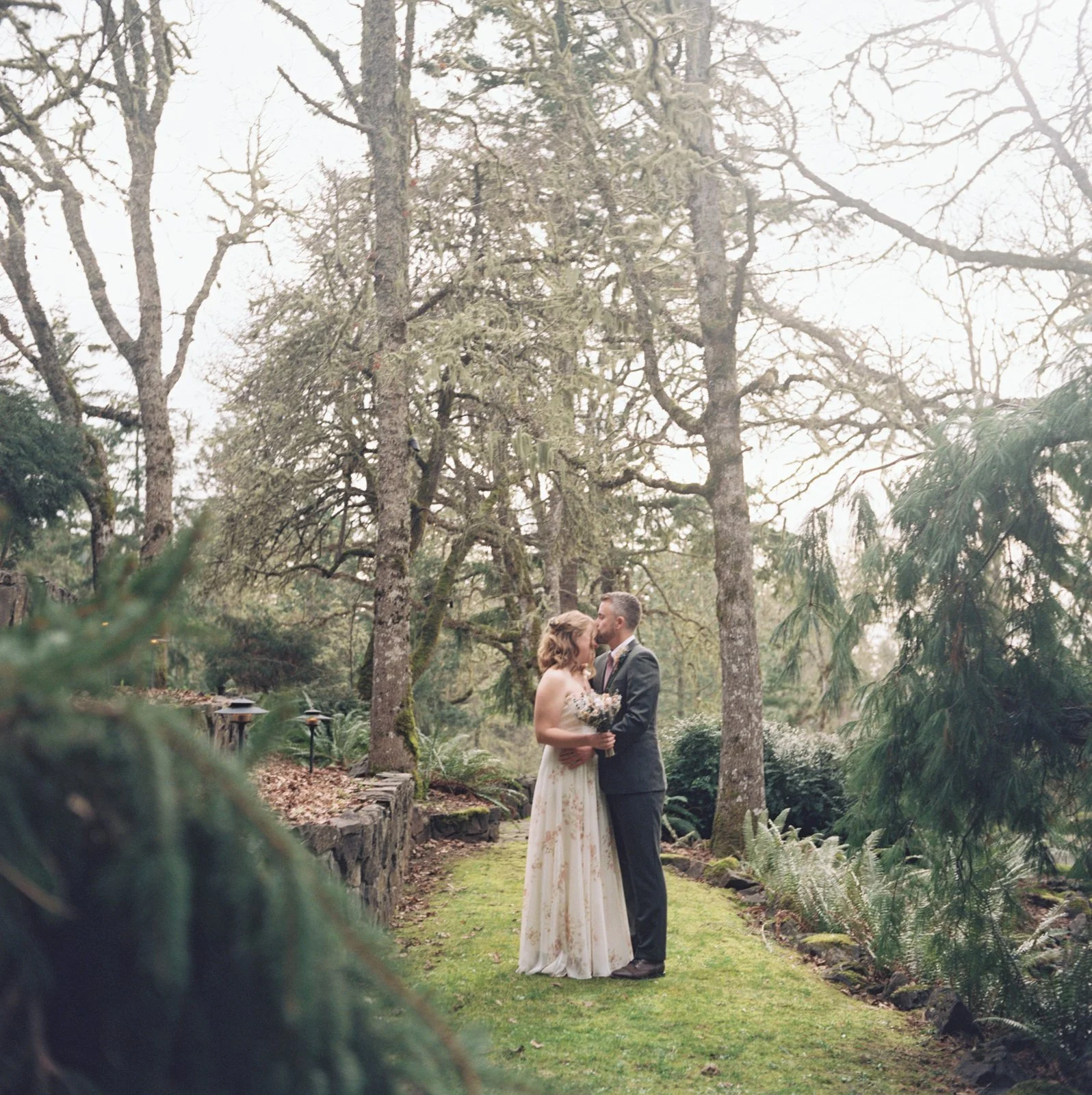 mount-tom-winter-wedding-015.JPG