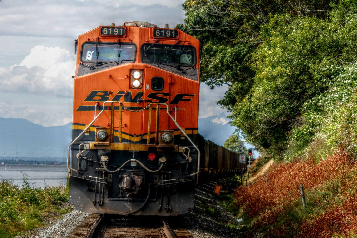 train.jpg