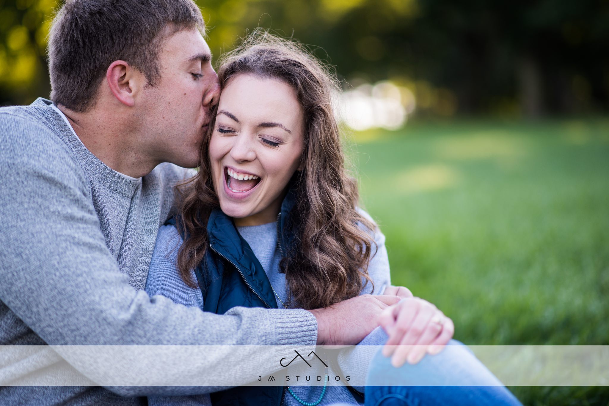 OMAHA ENGAGEMENT PHOTOGRAPHER-0010.jpg