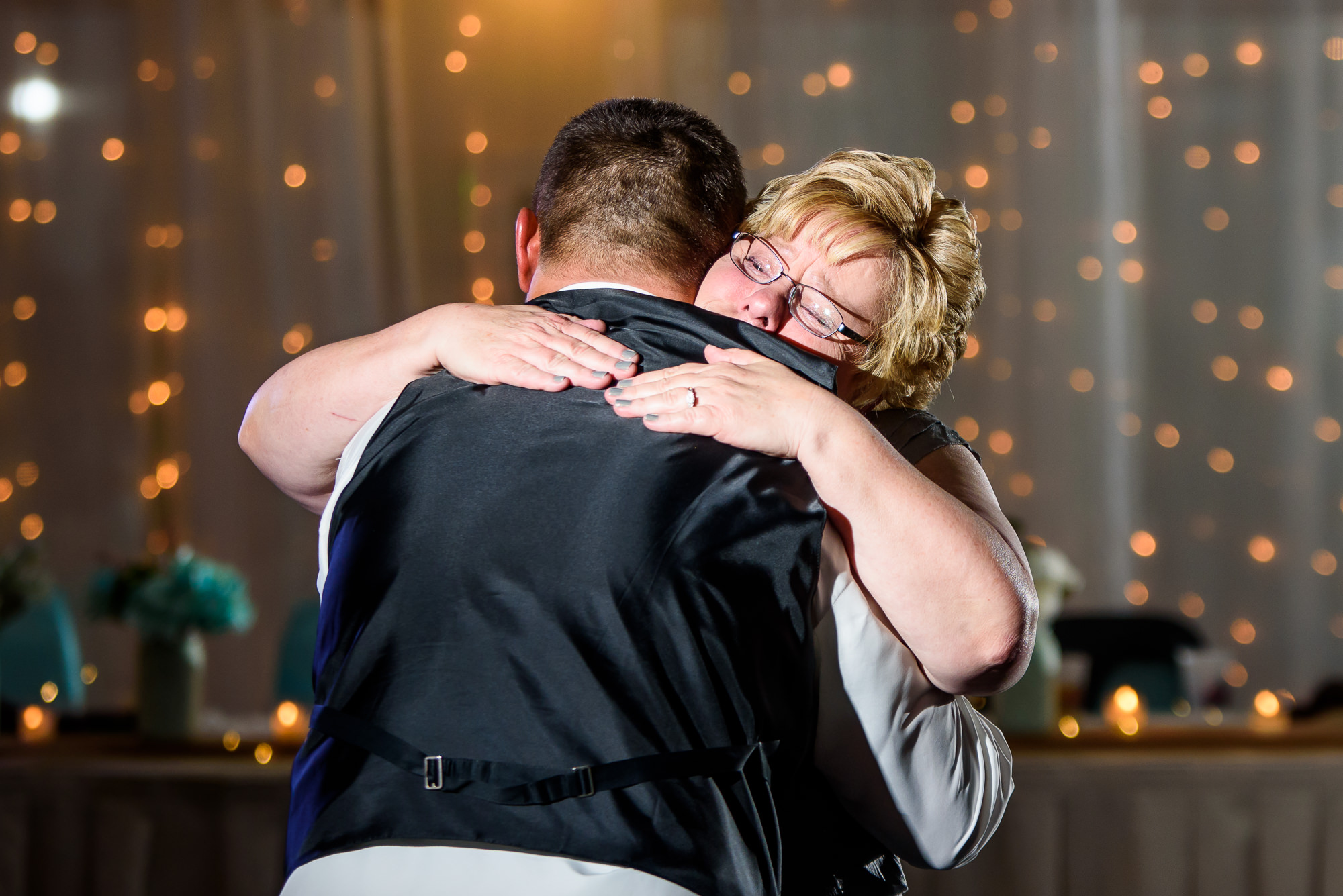 WEDDING-PHOTOGRAPHERS-IN-OMAHA-0028.jpg