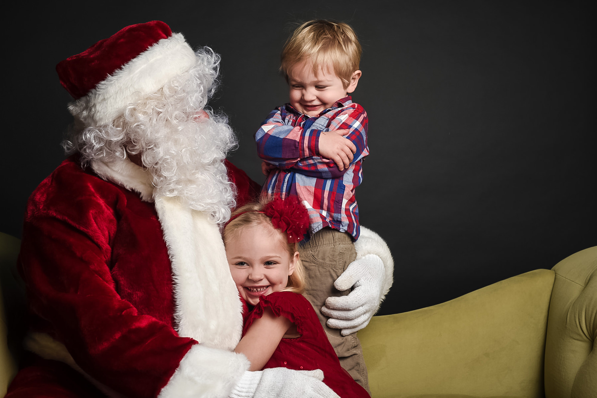 modern-santa-photos-omaha-family-photographer.jpg