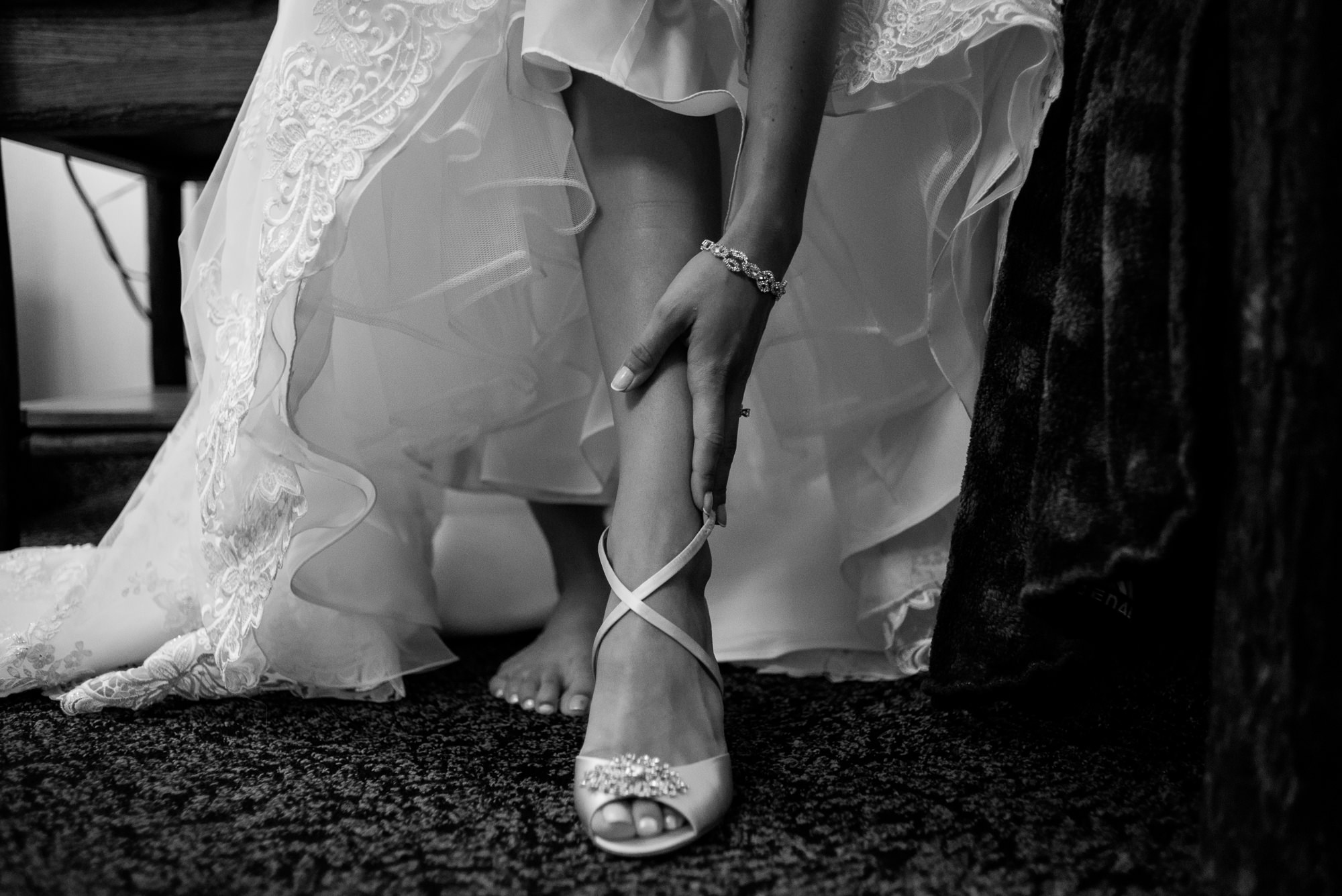 DAKOTA-DUNES-WEDDING-SOUTH-DAKOTA-WEDDING-PHOTOGRAPHER-0005.jpg