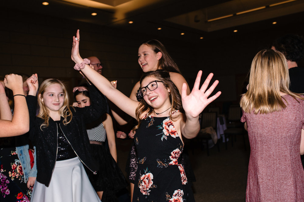 TEMPLE-ISRAEL-BAT-MITZVAH-PHOTOGRAPHER-OMAHA-JM-STUDIOS-025.jpg