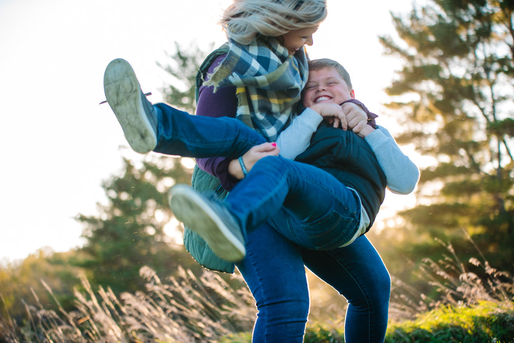 unique-family-photographer-in-iowa-jm-studios-omaha-004.jpg