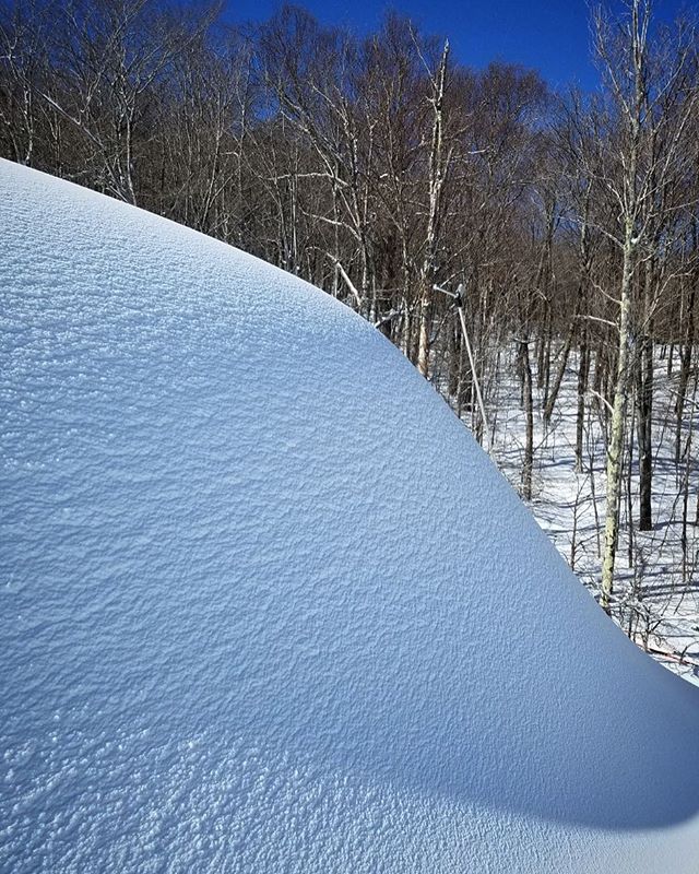 Spot the 30&rsquo; DV7 Step snapped by John from Snow Logic Crew 📷
.
.
.
#firepowerfriday #sevenstep #vflow #sunsoutgunsout #lowe #allmountain #snowmaking