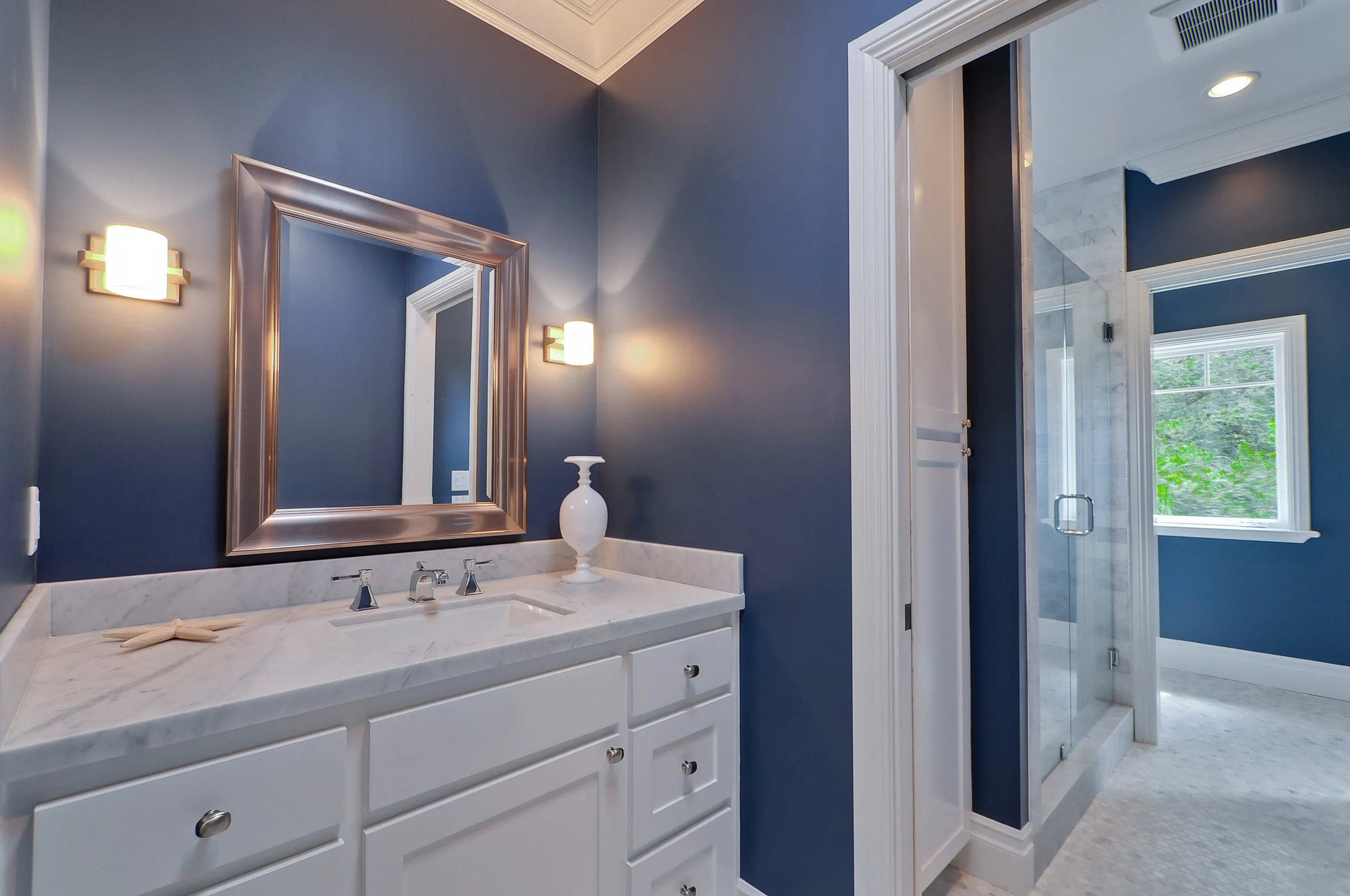 Bathroom  3.jpg