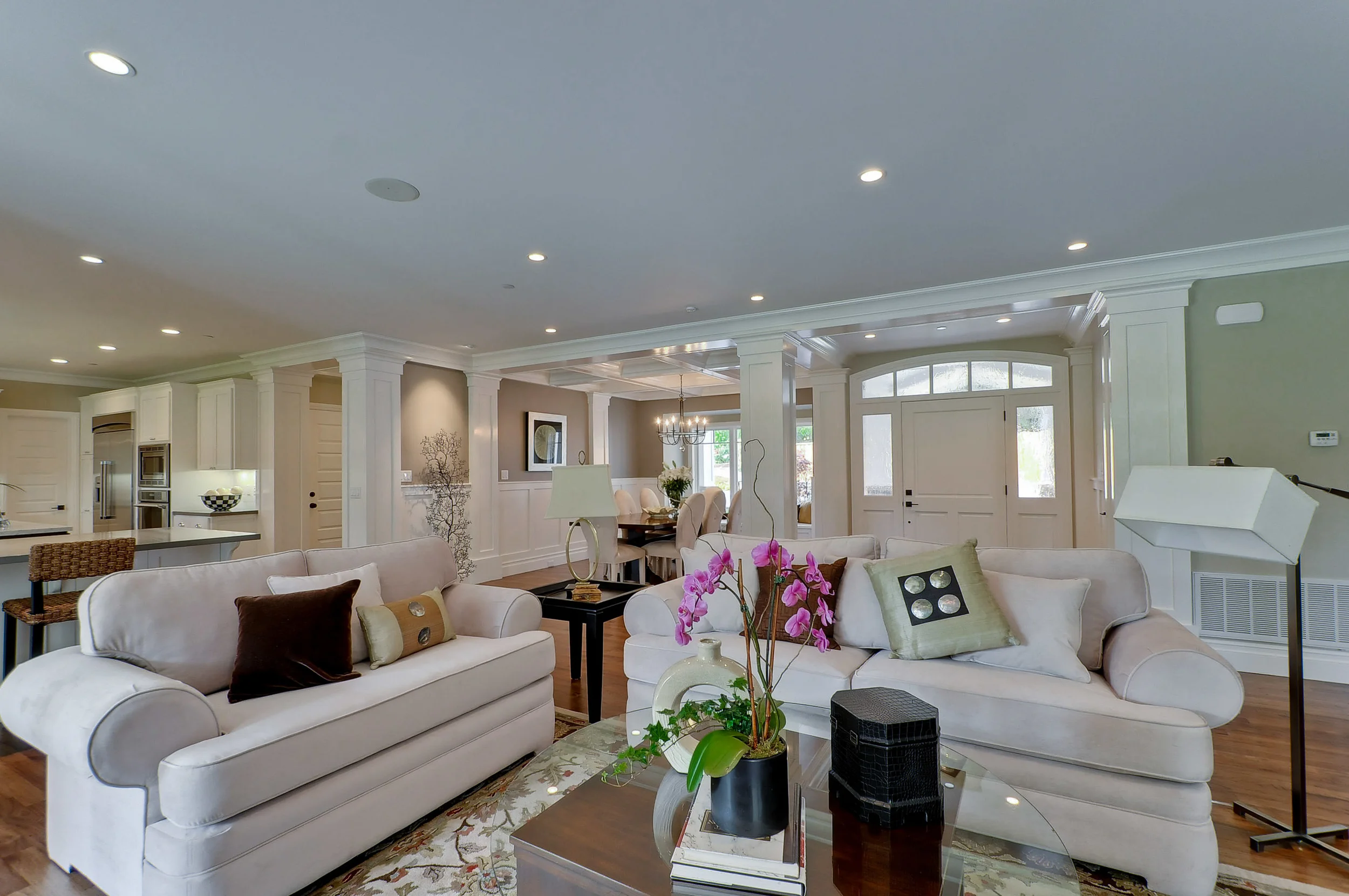 Living Room  5.jpg