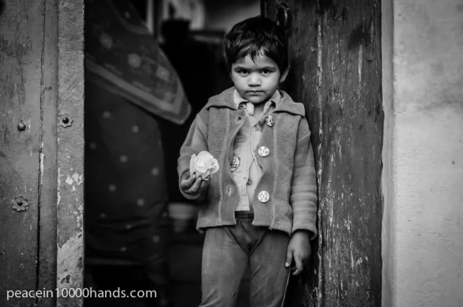 Pari-Peace-in-10000-Hands-670x445.jpg