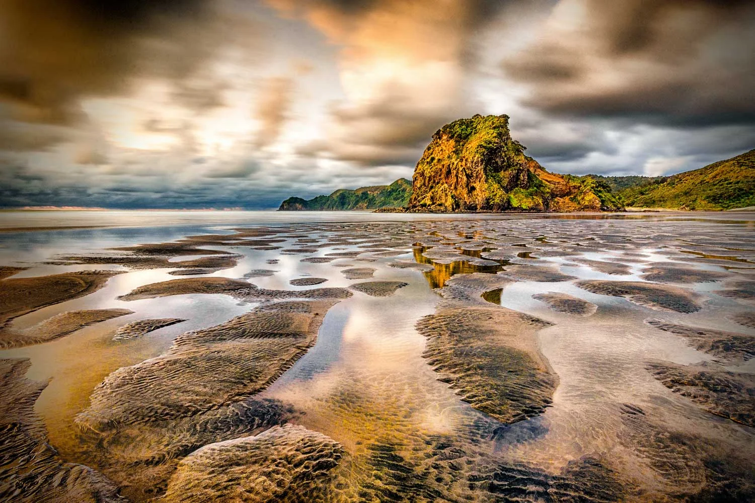 Piha, Bruce Burgess