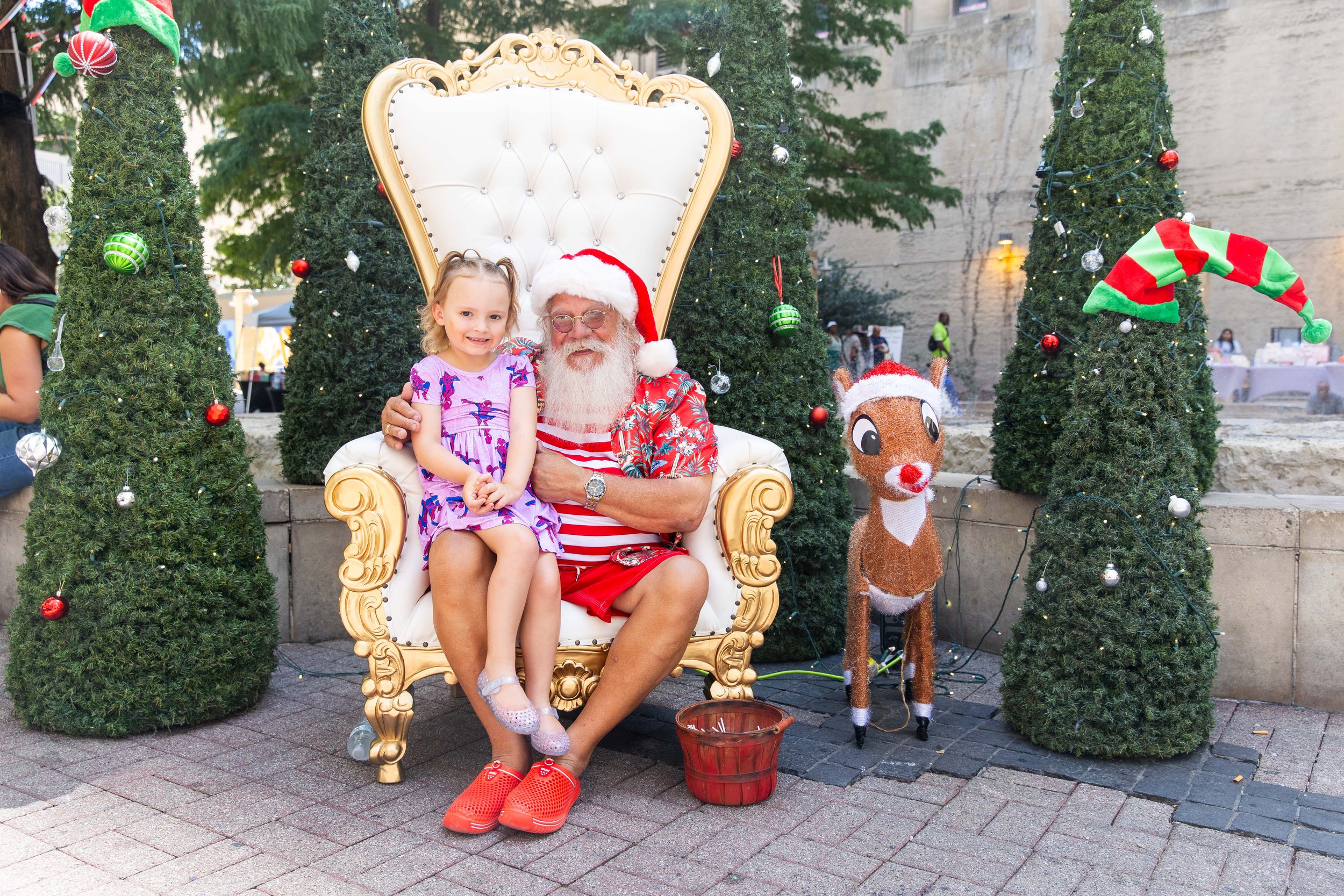 072525_XmasInJuly-63.jpg