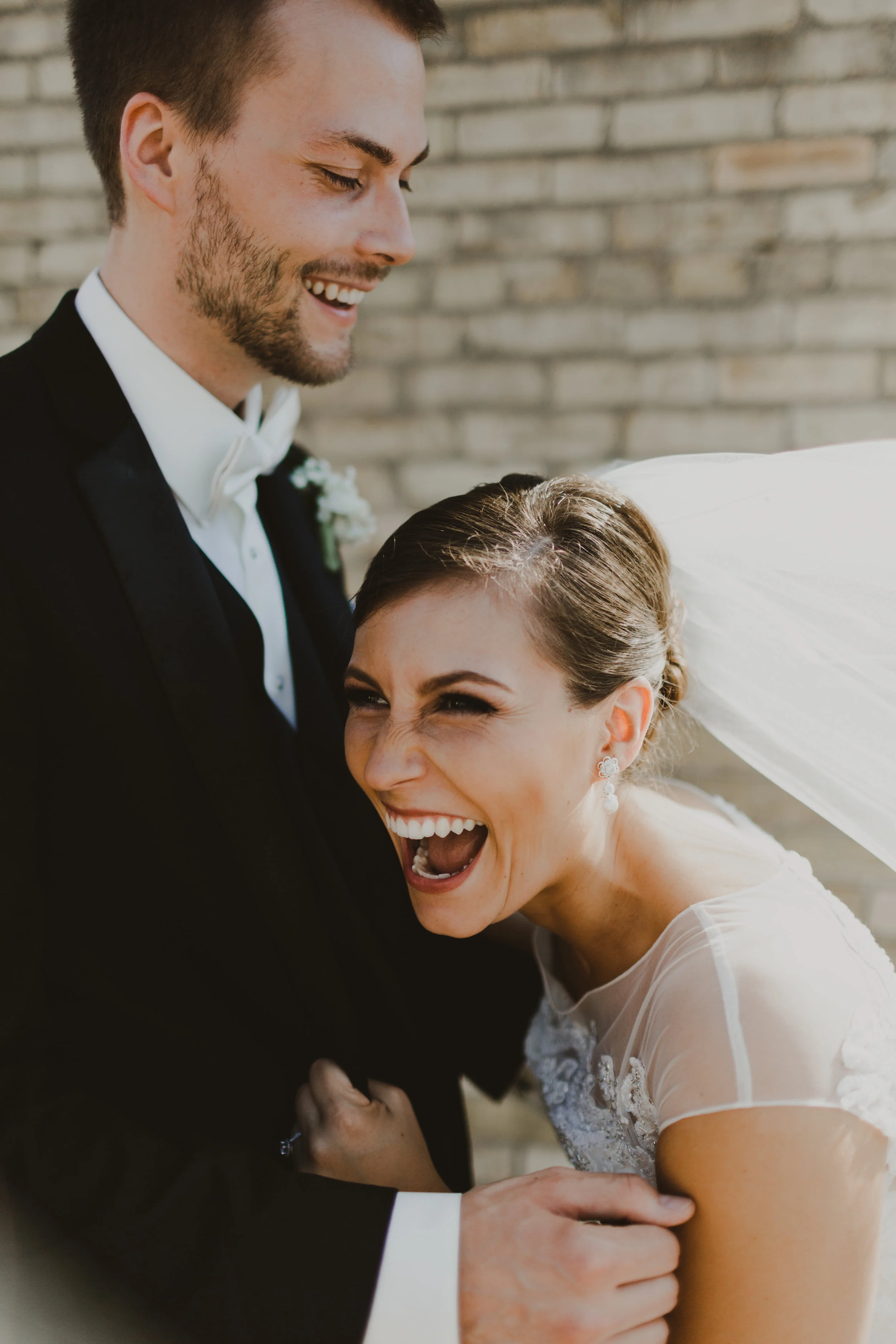ALMIRA&ADAM-3posed-376.jpg