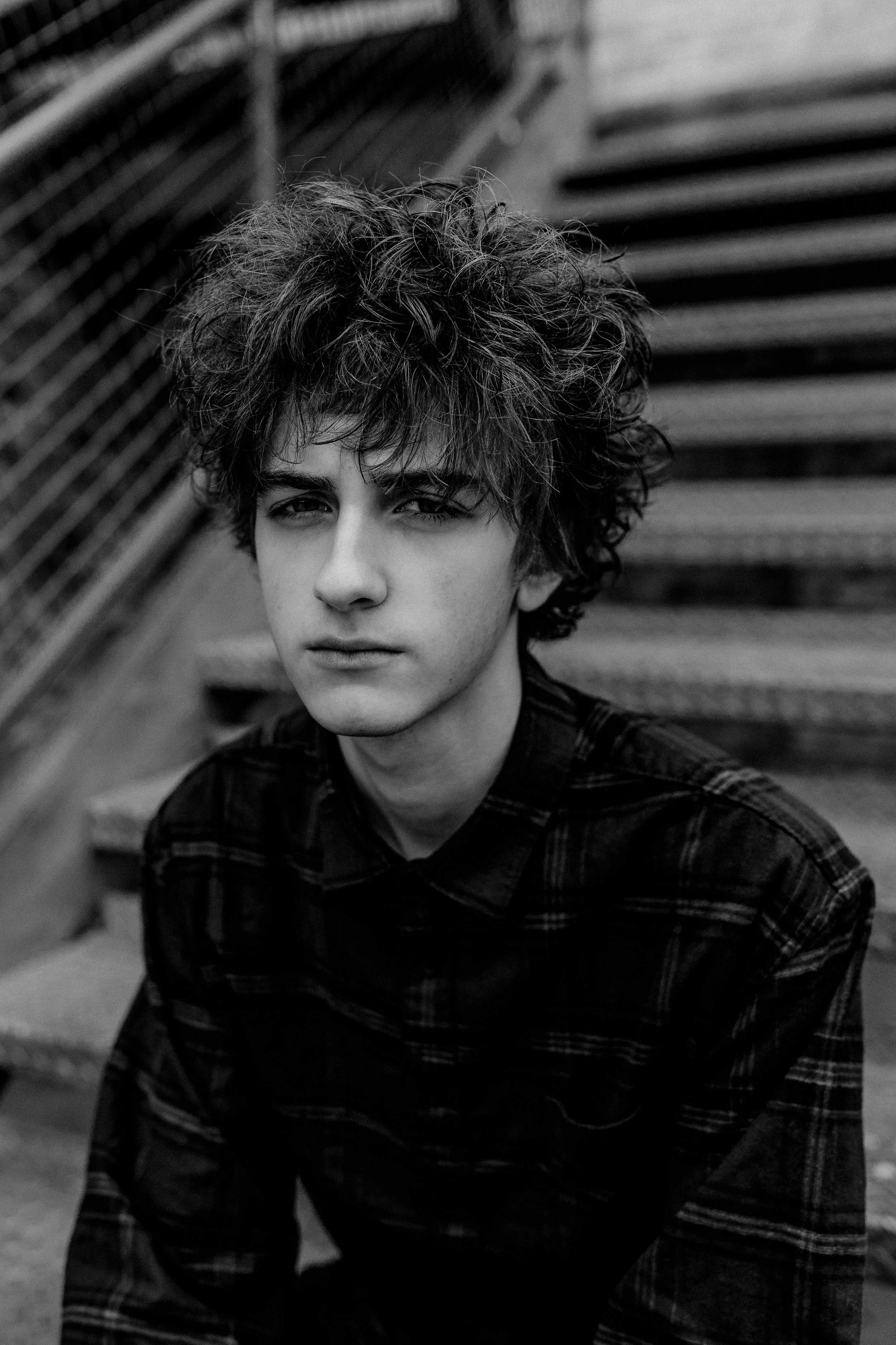 Aiden'sSeniorPictures-52-b&w.jpg