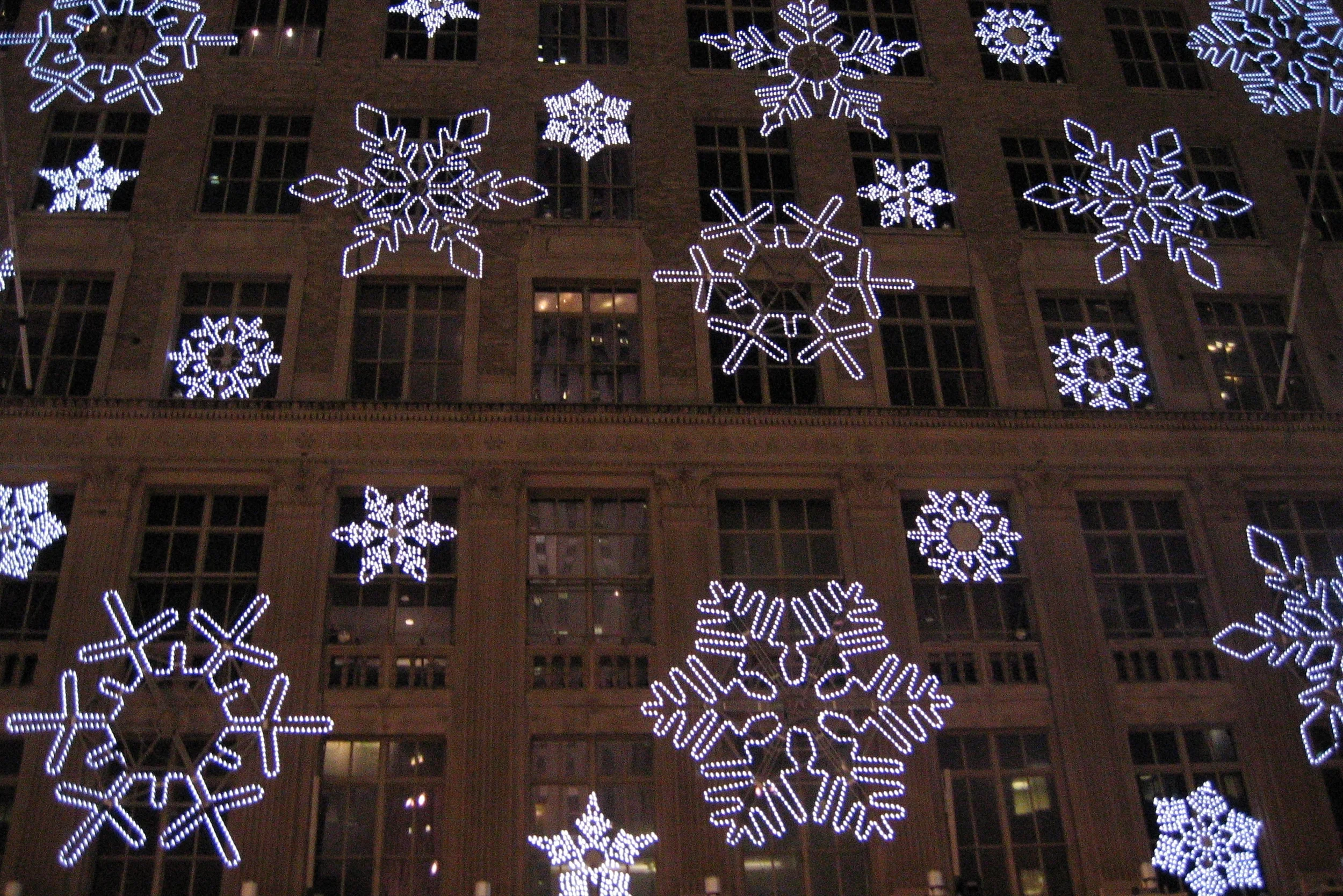 Saks 5th Ave. Snowflake Spectacle