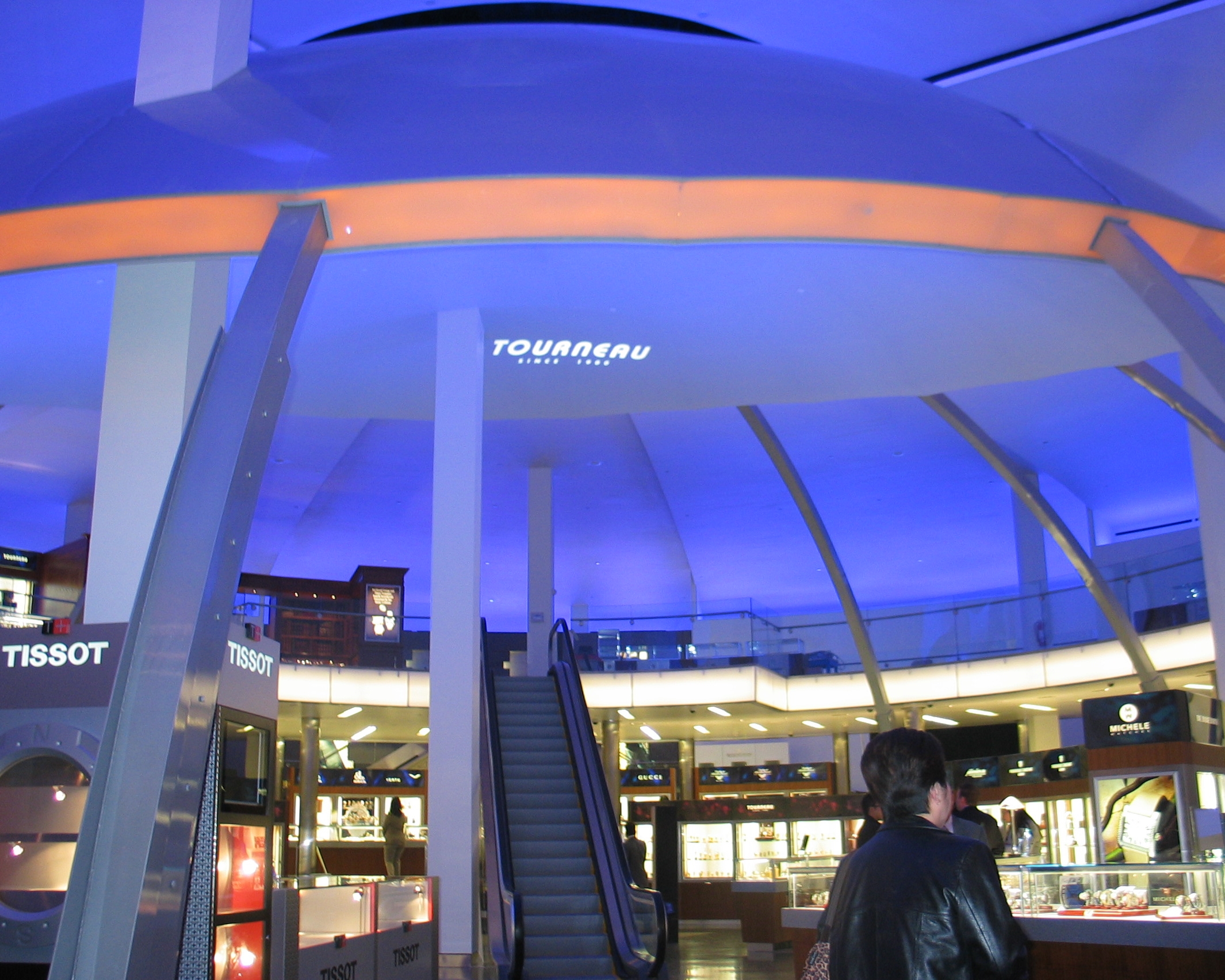 Tourneau The Forum Shop at Caesars — Focus Lighting Architectural