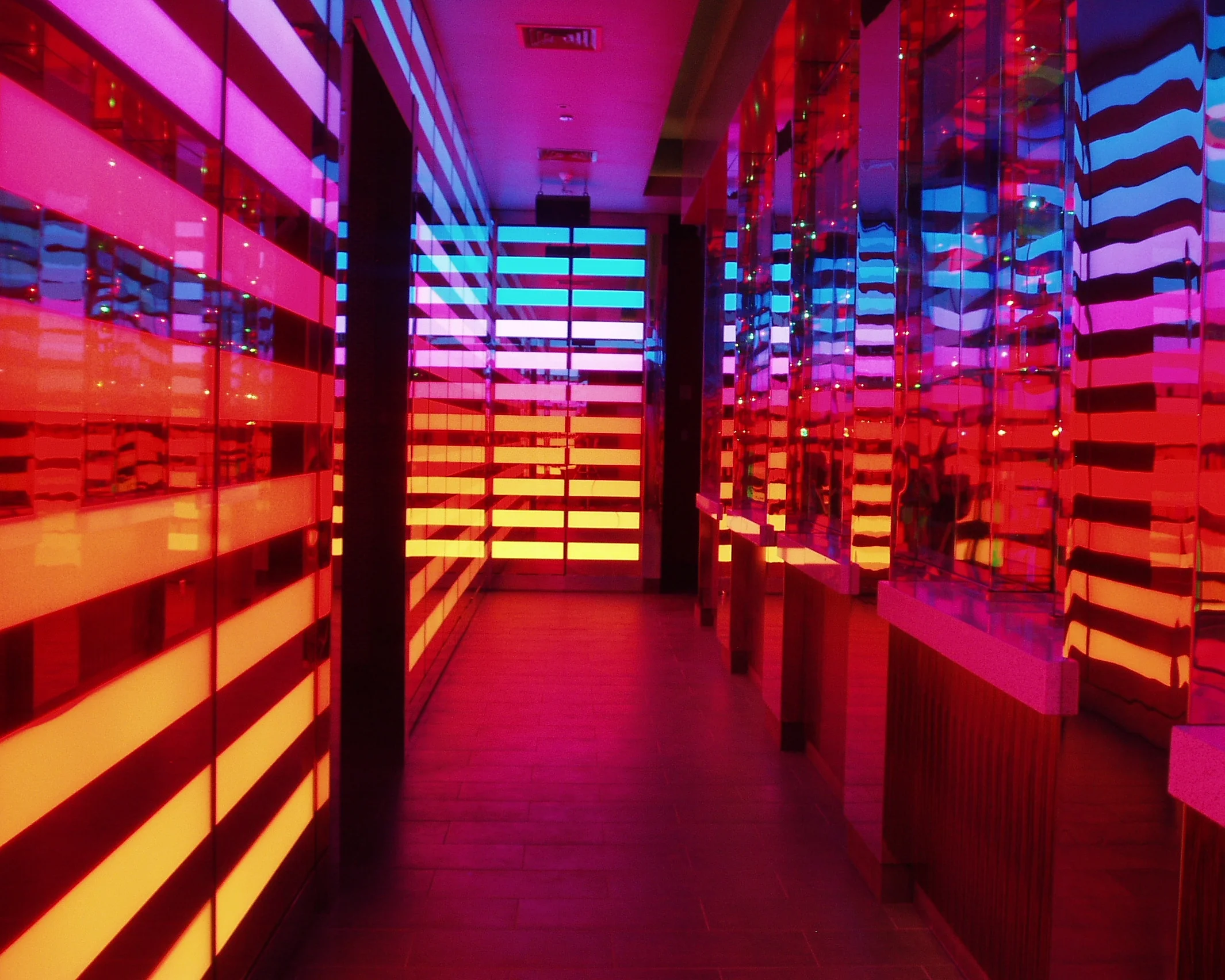 Aura Nightclub at Atlantis Bahamas