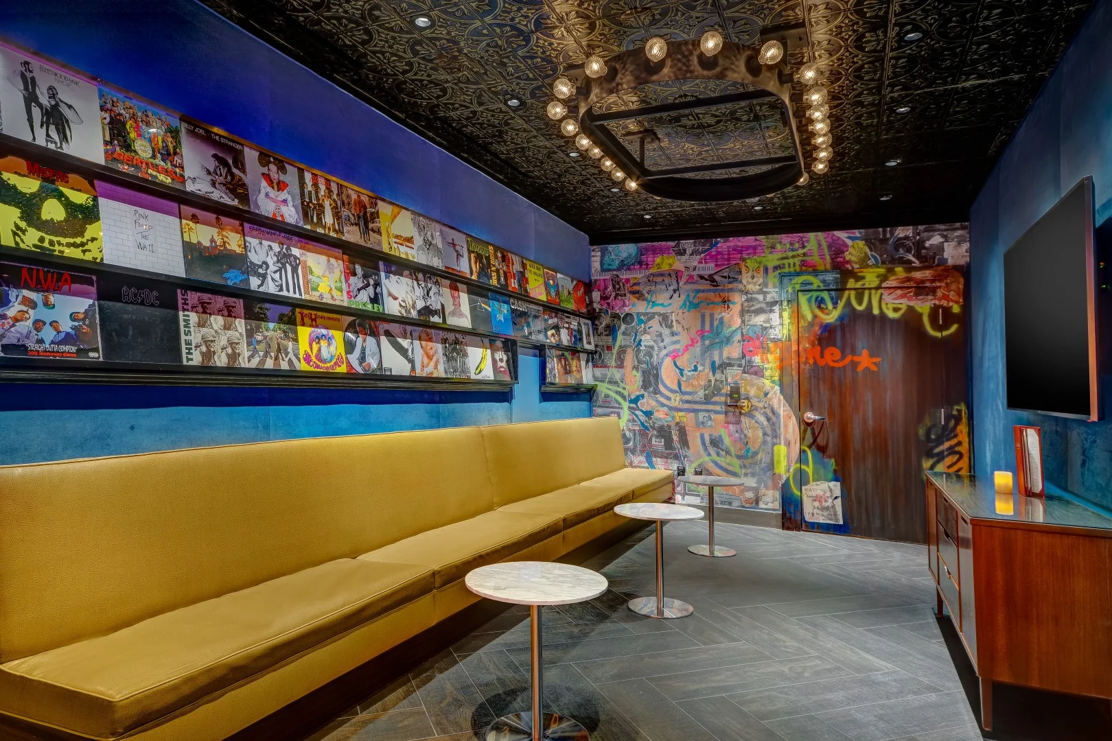 JEWEL Nightclub