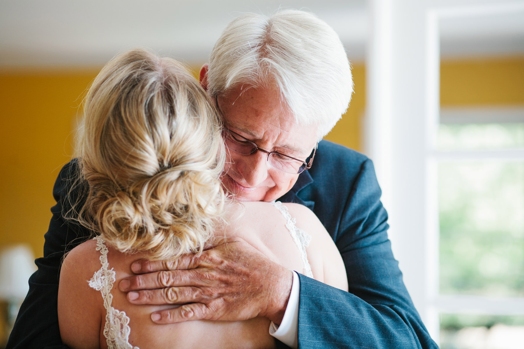 Bride and Dad First Look