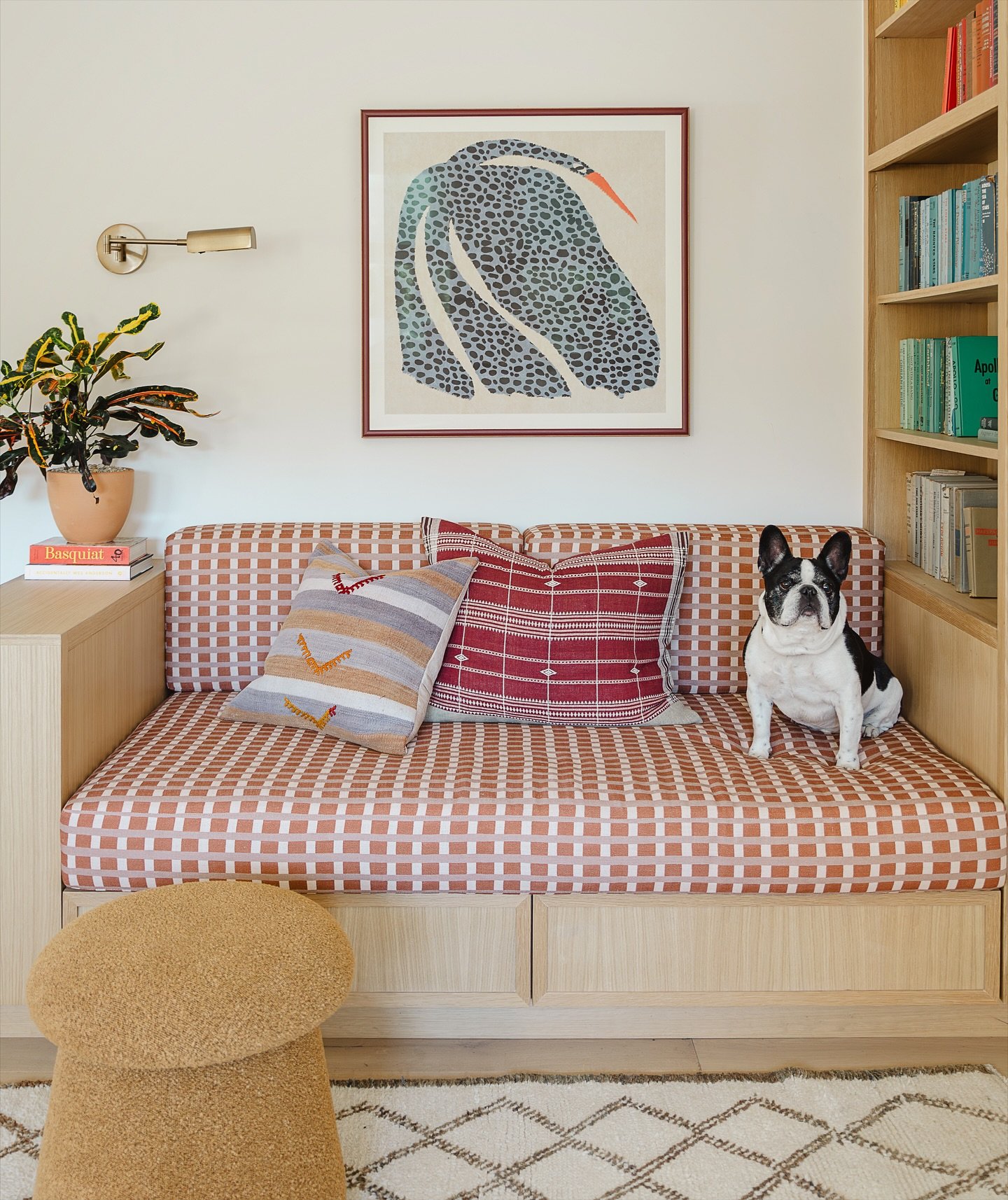 Custom book nook is pup-approved ✔️

📷 @r.j.guillermo