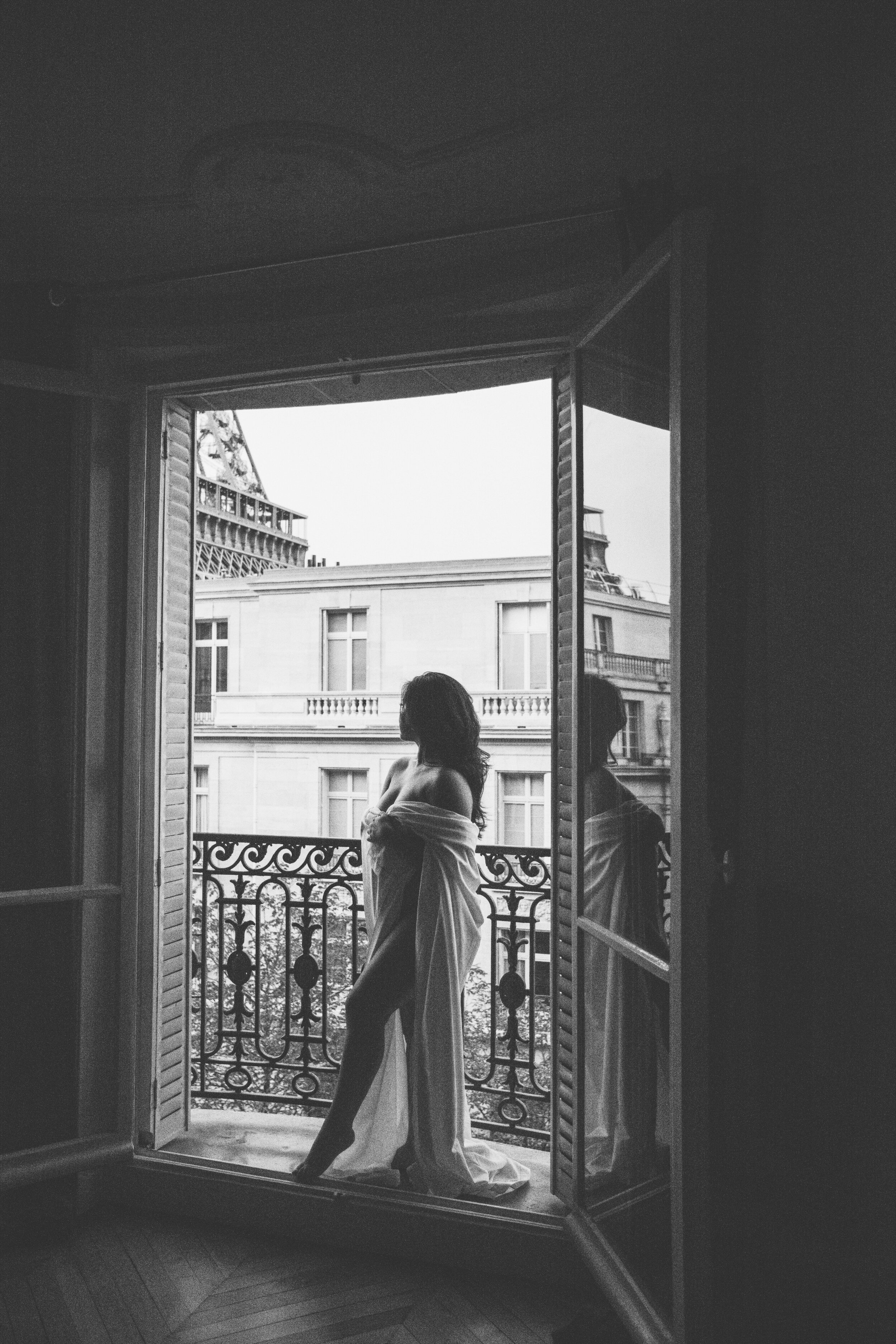 Miss T | Paris France Boudoir Photographer