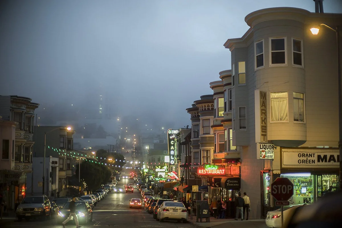 Dusk fog arriving over Russian Hill 2013.jpeg