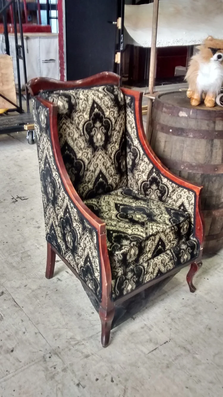  Chair reupholstered and reinforced to be standable.&nbsp; 