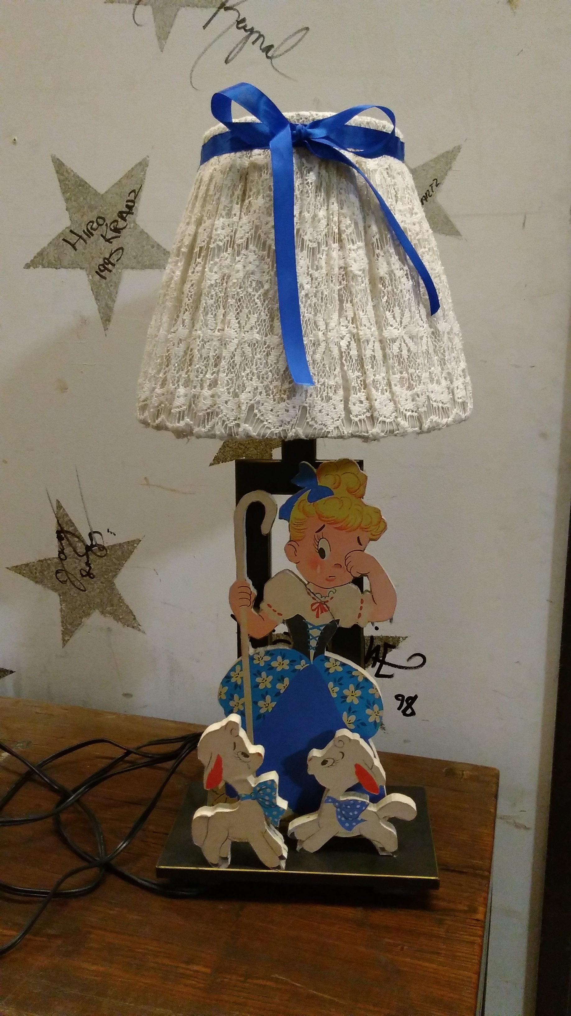  Version 1 . Flat Bo Peep with custom shade and break across the shoulder.&nbsp; 