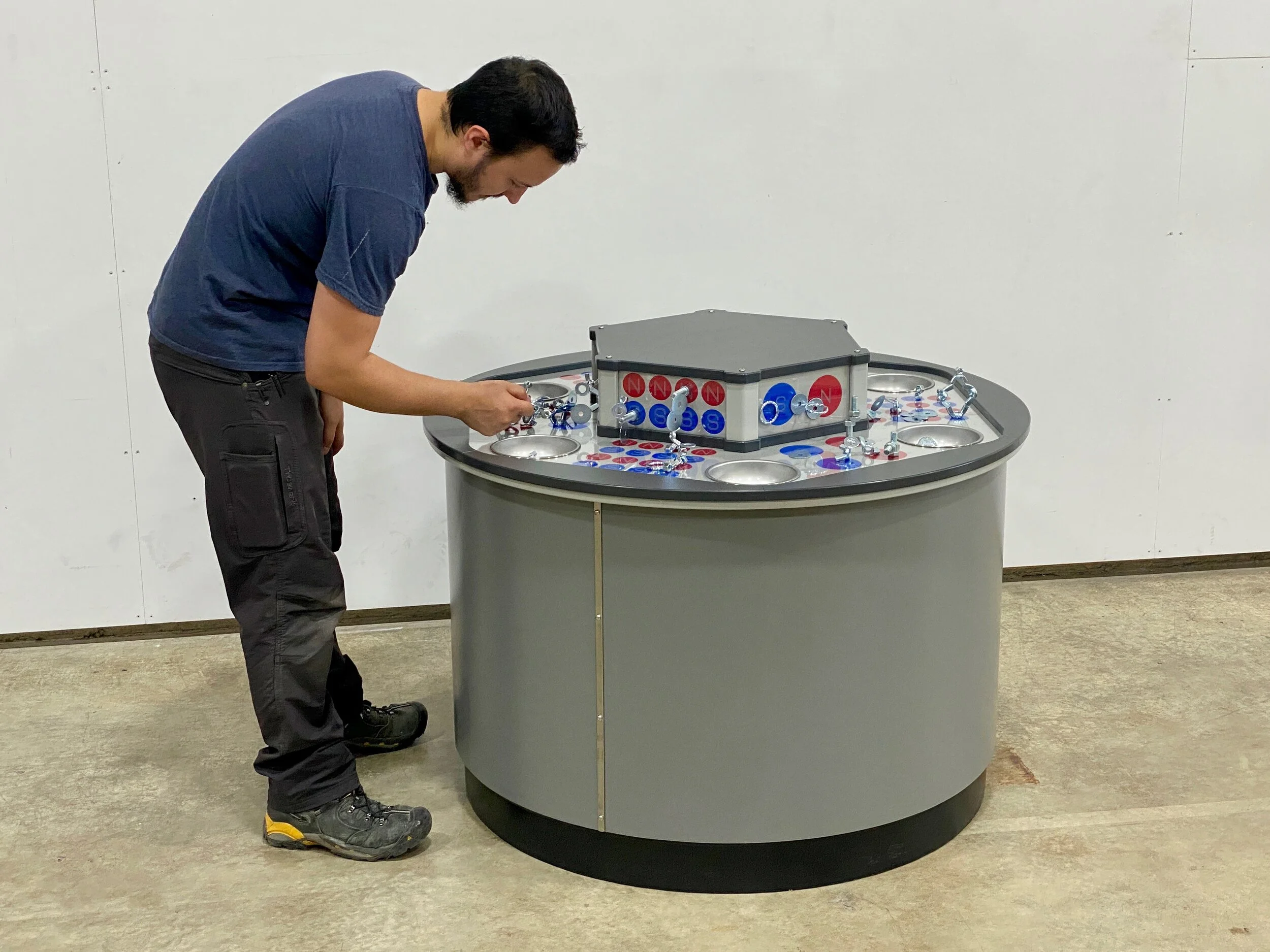 Magnet-Table-v1.0-Adult-Science-Kinetics.jpg