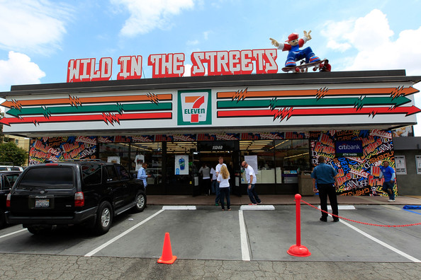 Rob+Dyrdek+Unveils+7+Eleven+Urban+Skate+Store+Q54BEB9c75Wl.jpg