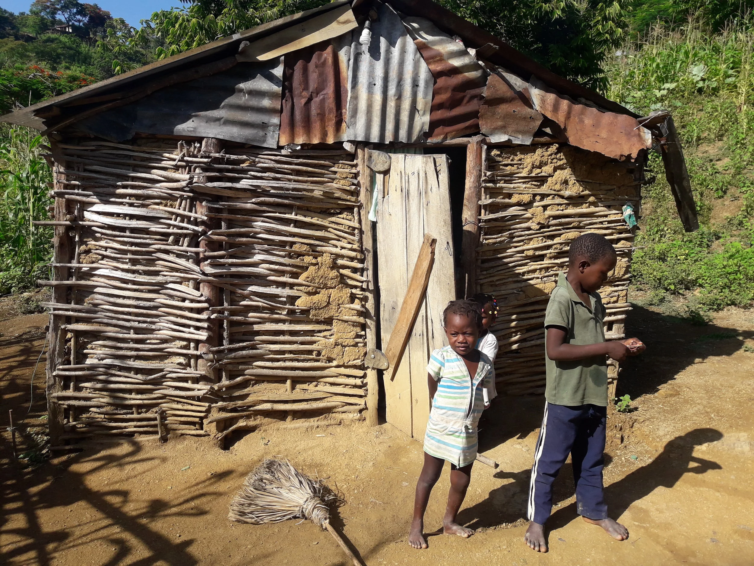Lagua dwelling constructed of stick and mud. A common technique.