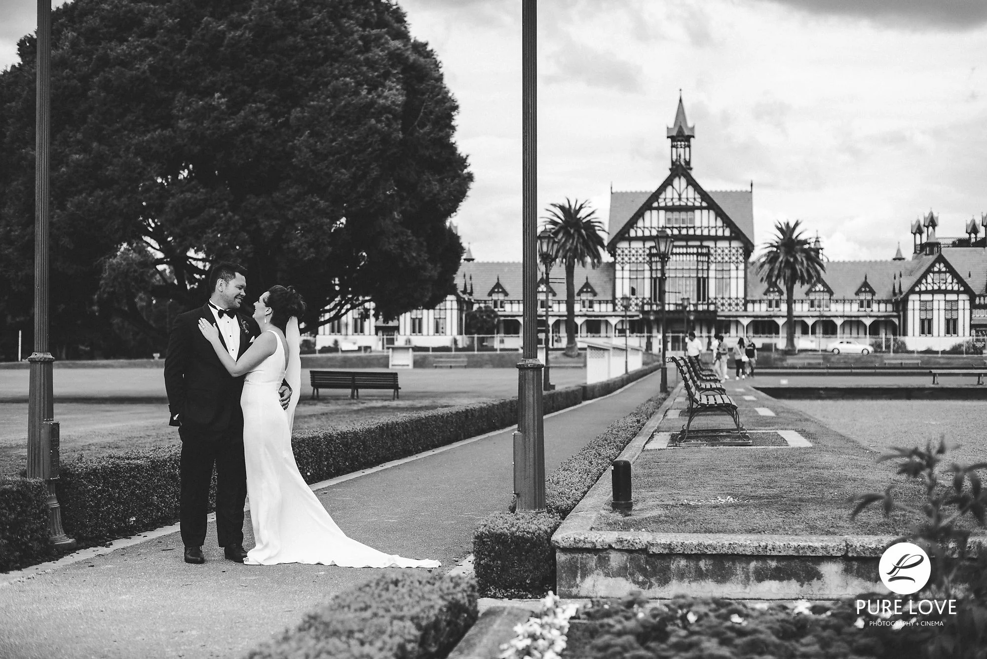 Blue_Baths_Rotorua_Wedding_1.jpg
