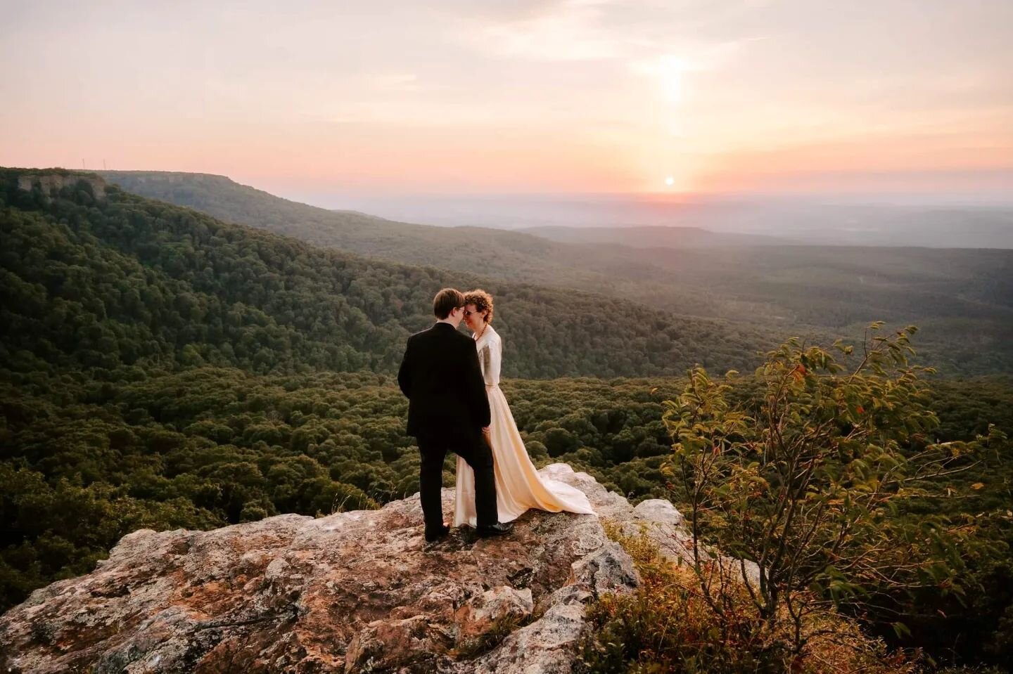 Went all the way to Mt Magazine in Arkansas to do photos for this sweet couple. #mtmagazine #arkansas #travelpgotographer #nmphotographer #coelopementphotographer #washingtonweddingphotographer #washingtonphotographer