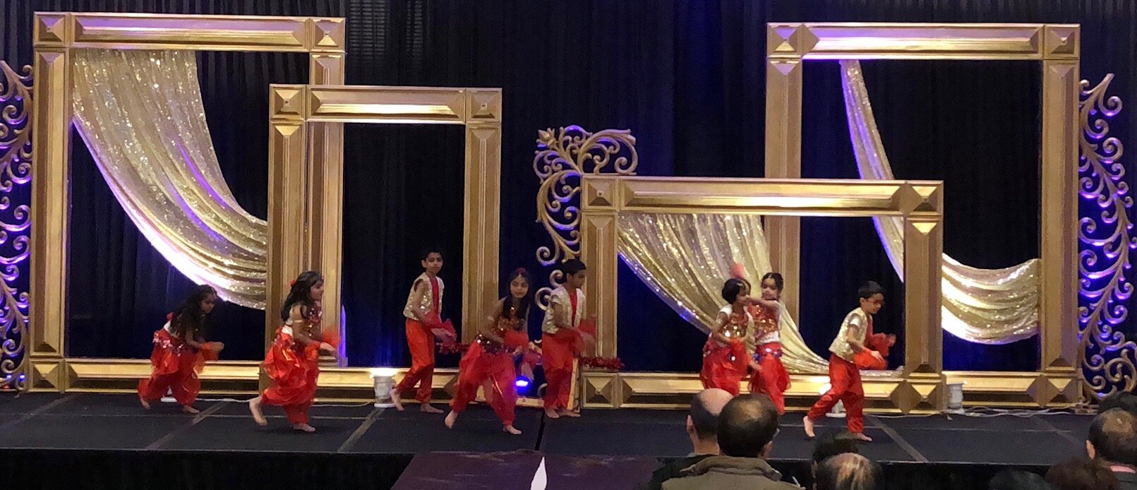 BOLLYWOOD DANCE CLASSES/ PRIVATE SESSIONS