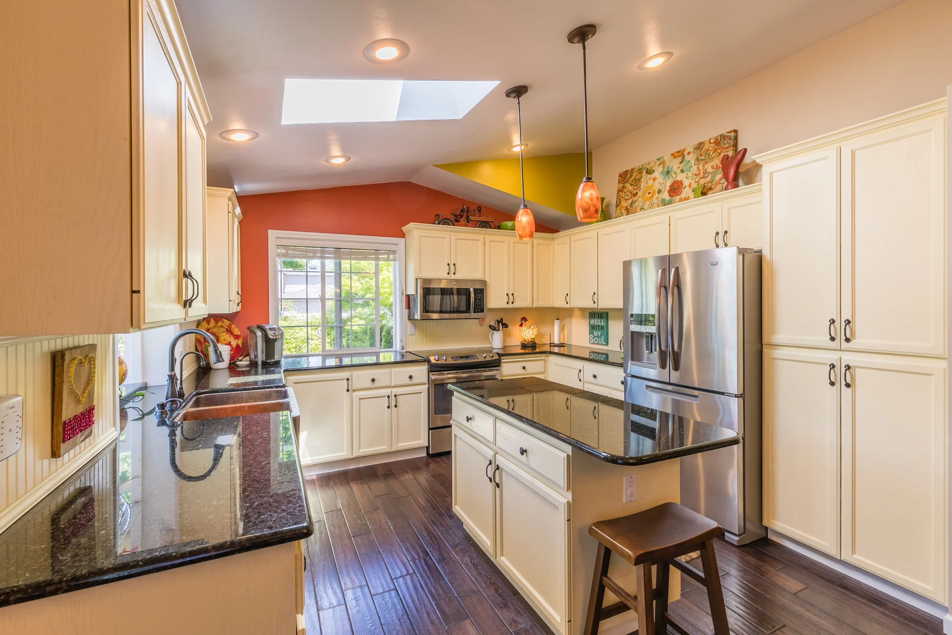 CX0I2675-HDR.jpg