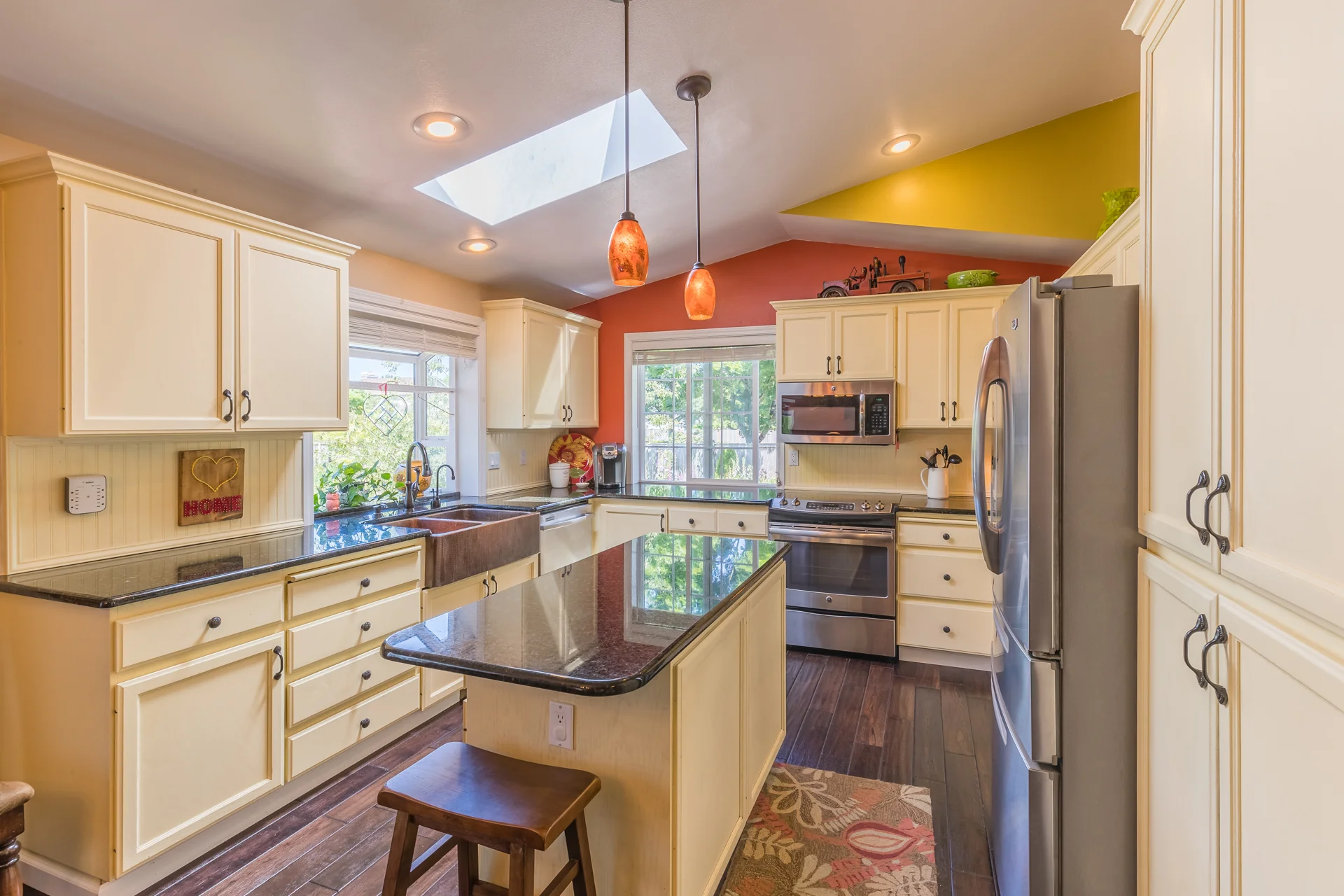 CX0I2670-HDR.jpg