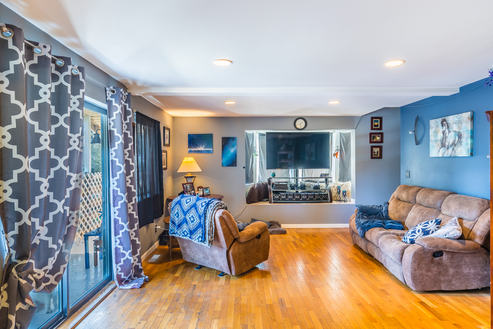 CX0I9384-HDR.jpg