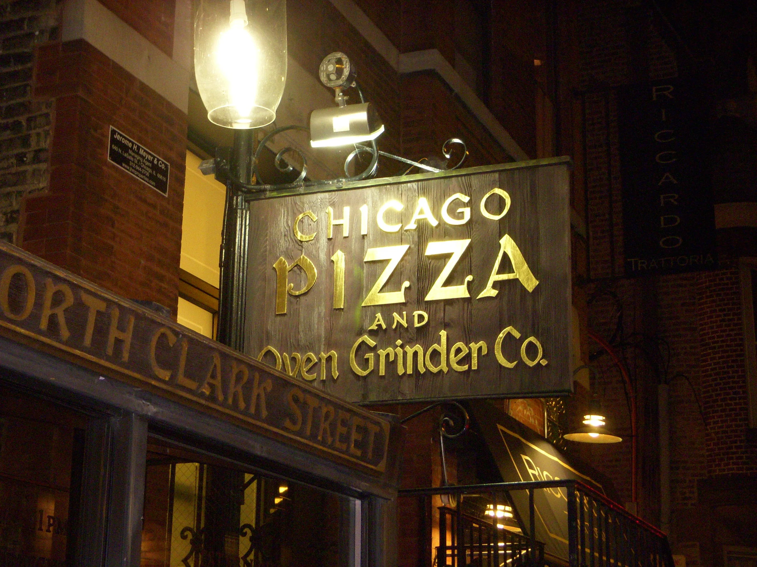 Dining at Chicago pizza and oven grinder co - Chicago, IL