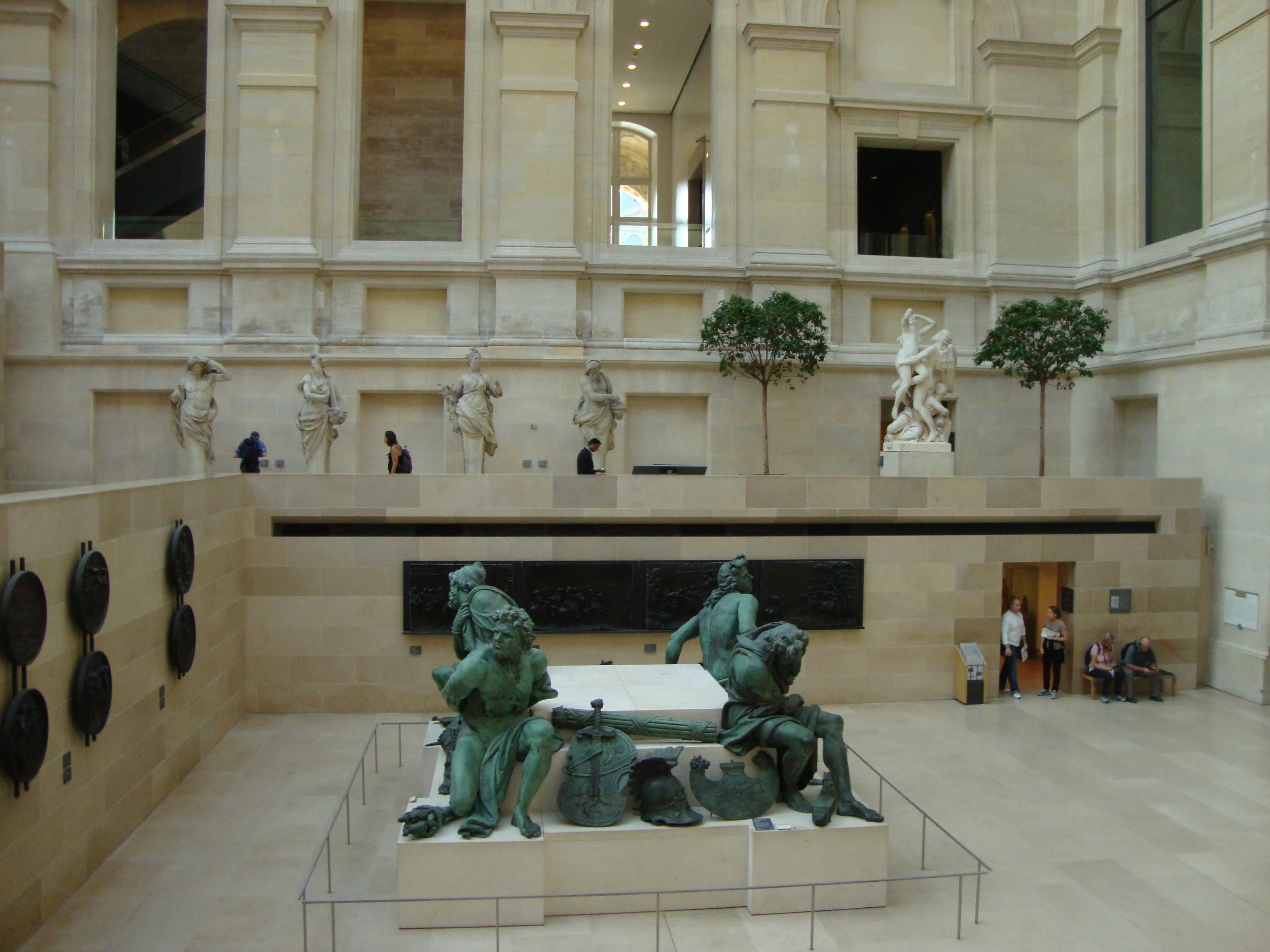 The Louvre Museum - Paris. What You Need To Know Before Planning a Visit
