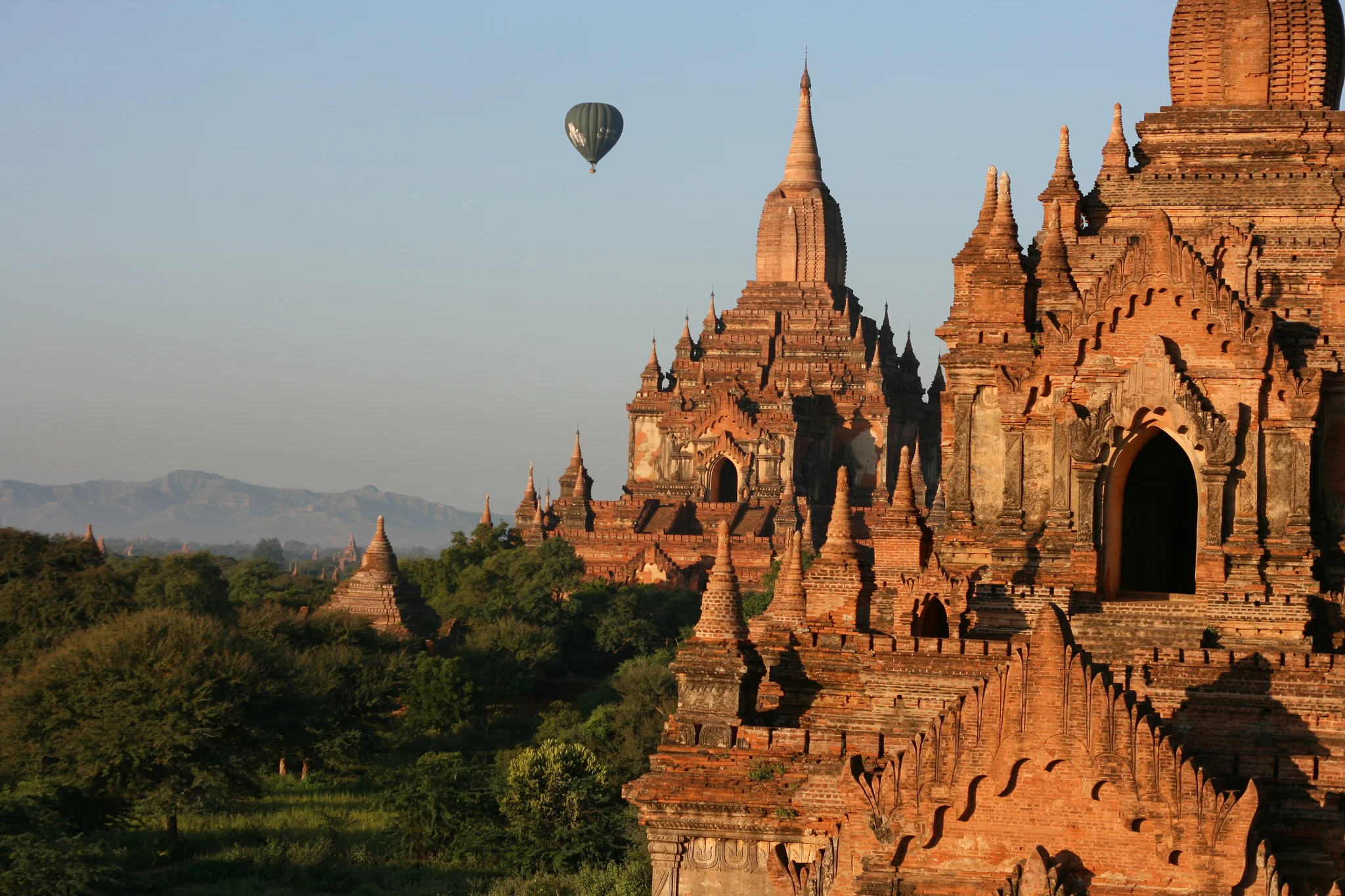 Floating, Bagan 2014.