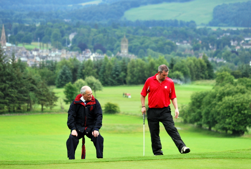 Centenary Trophy champion Colin Fraser (right)